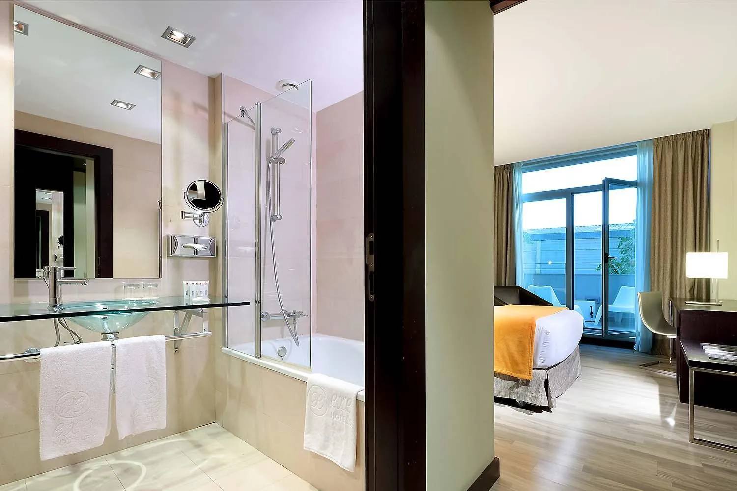 Toilet in Exe Puerto de Sagunto