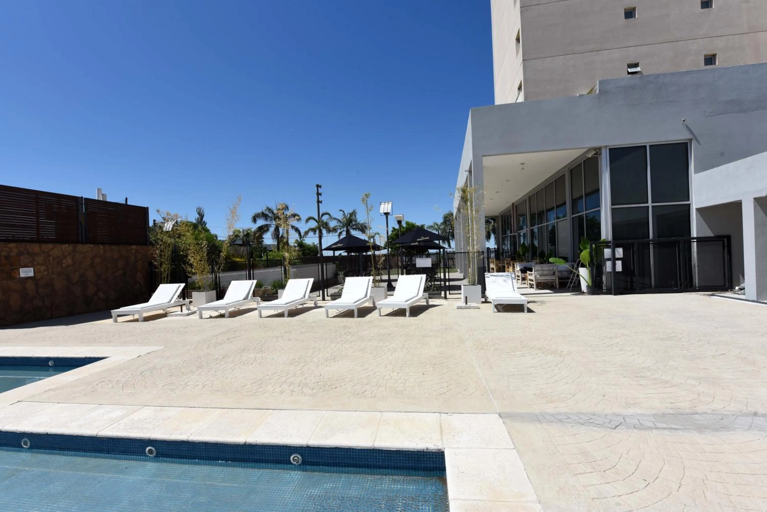 Patio in Camberland Resort & Spa Ramallo