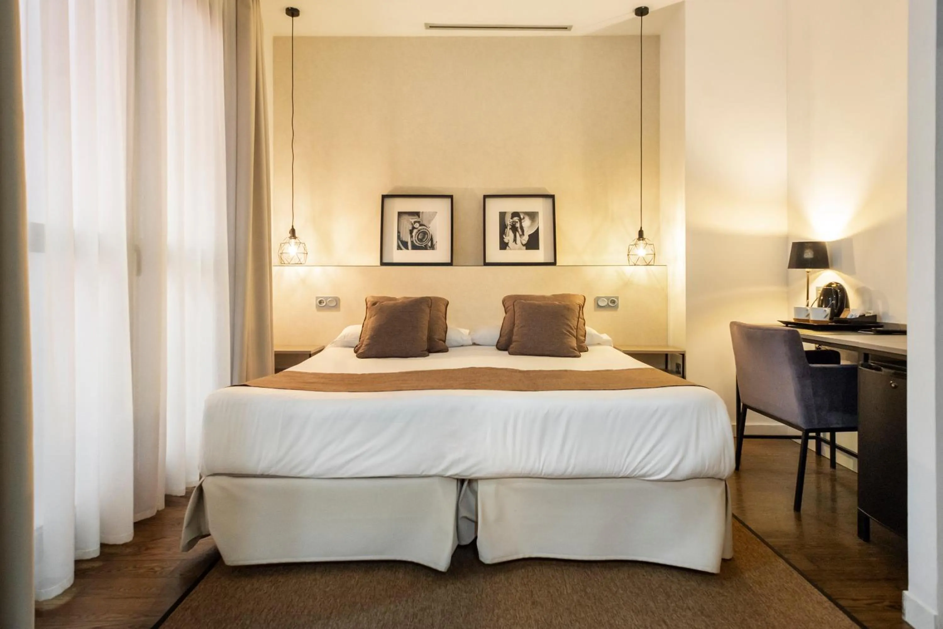 Bed in Blanq Carmen Hotel