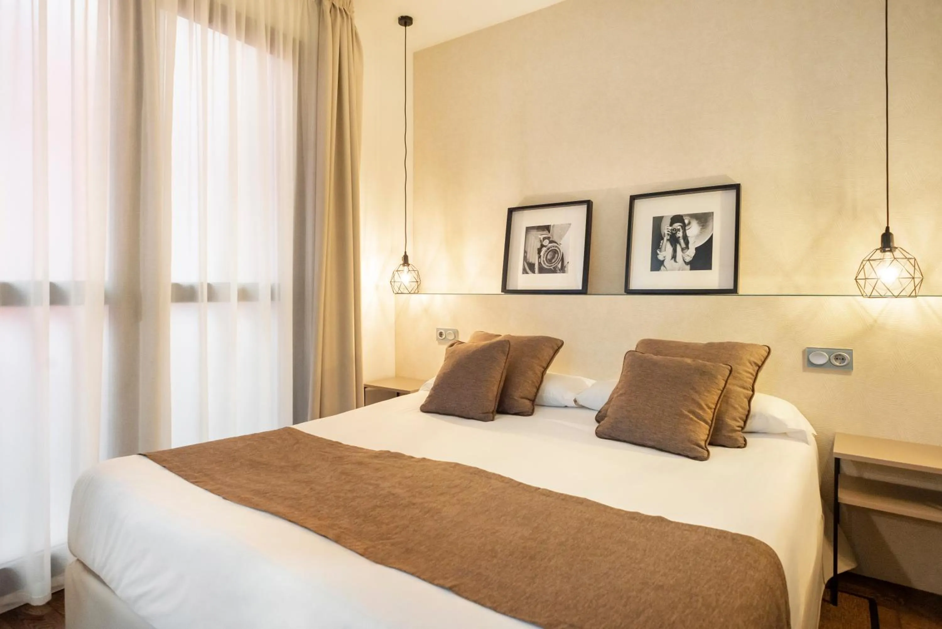 Bed in Blanq Carmen Hotel