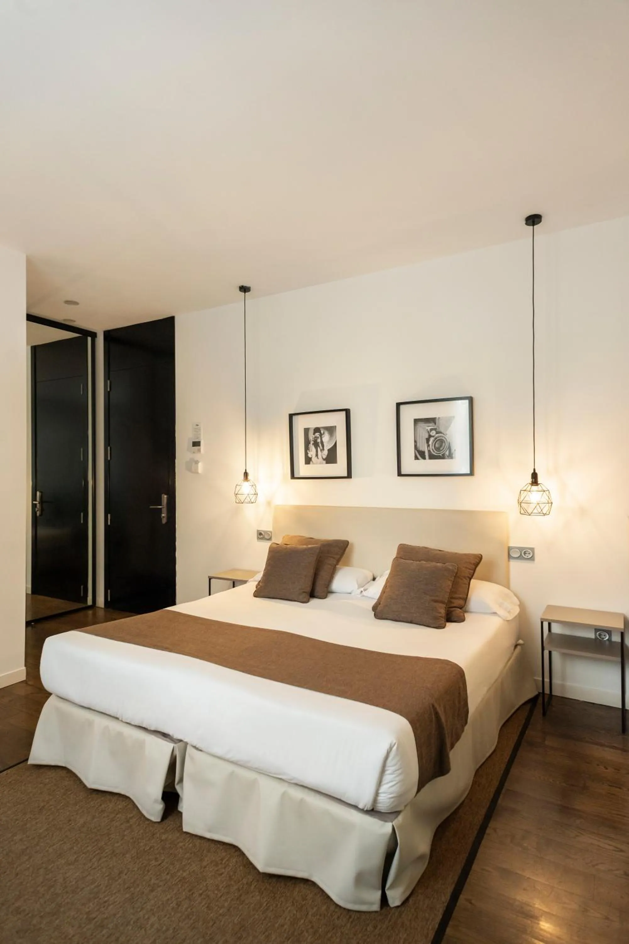 Bed in Blanq Carmen Hotel