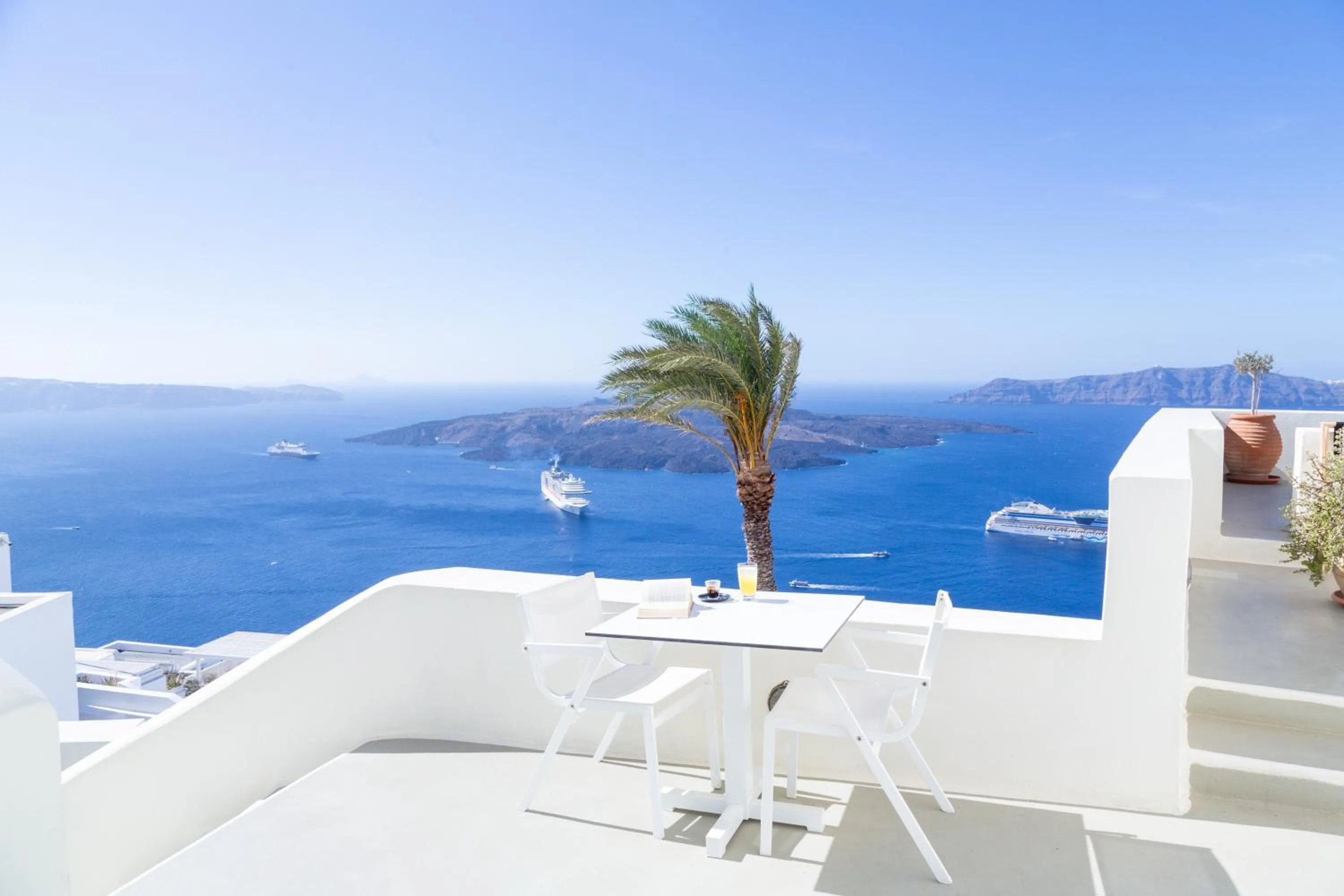 Balcony/Terrace in Pantelia Suites