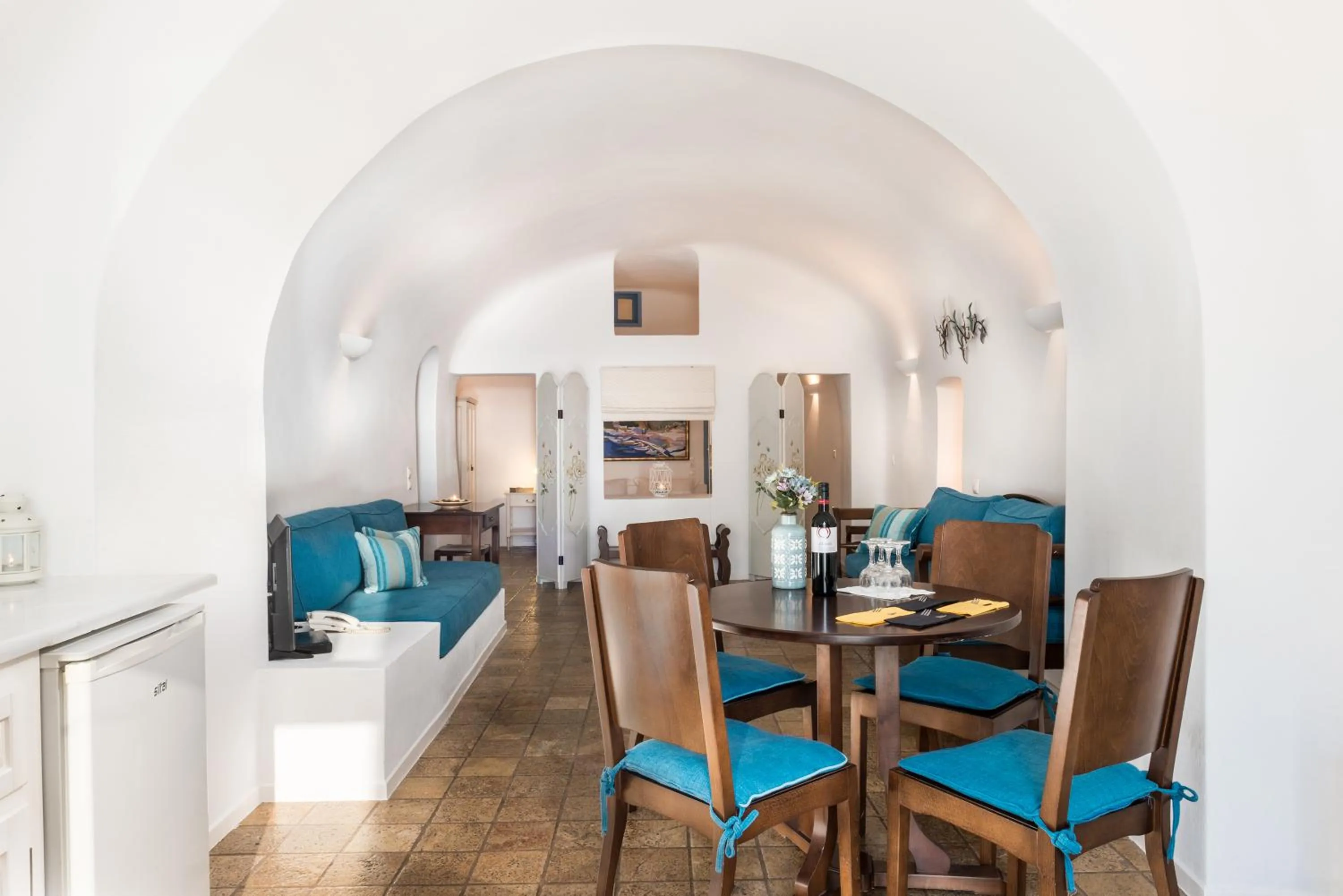 Dining area in Pantelia Suites