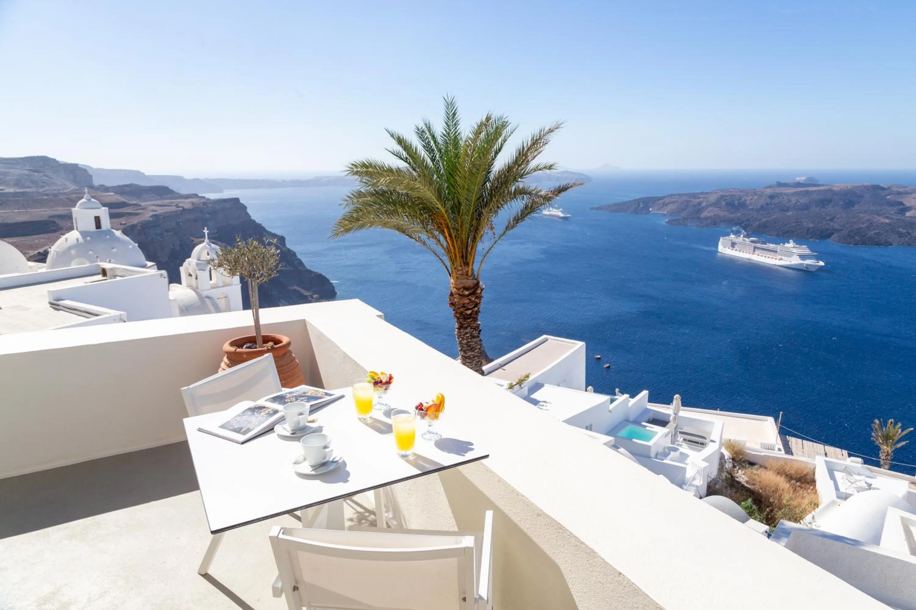 Balcony/Terrace in Pantelia Suites