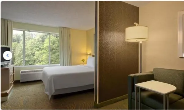 Bed in King's Inn Mason,Ohio