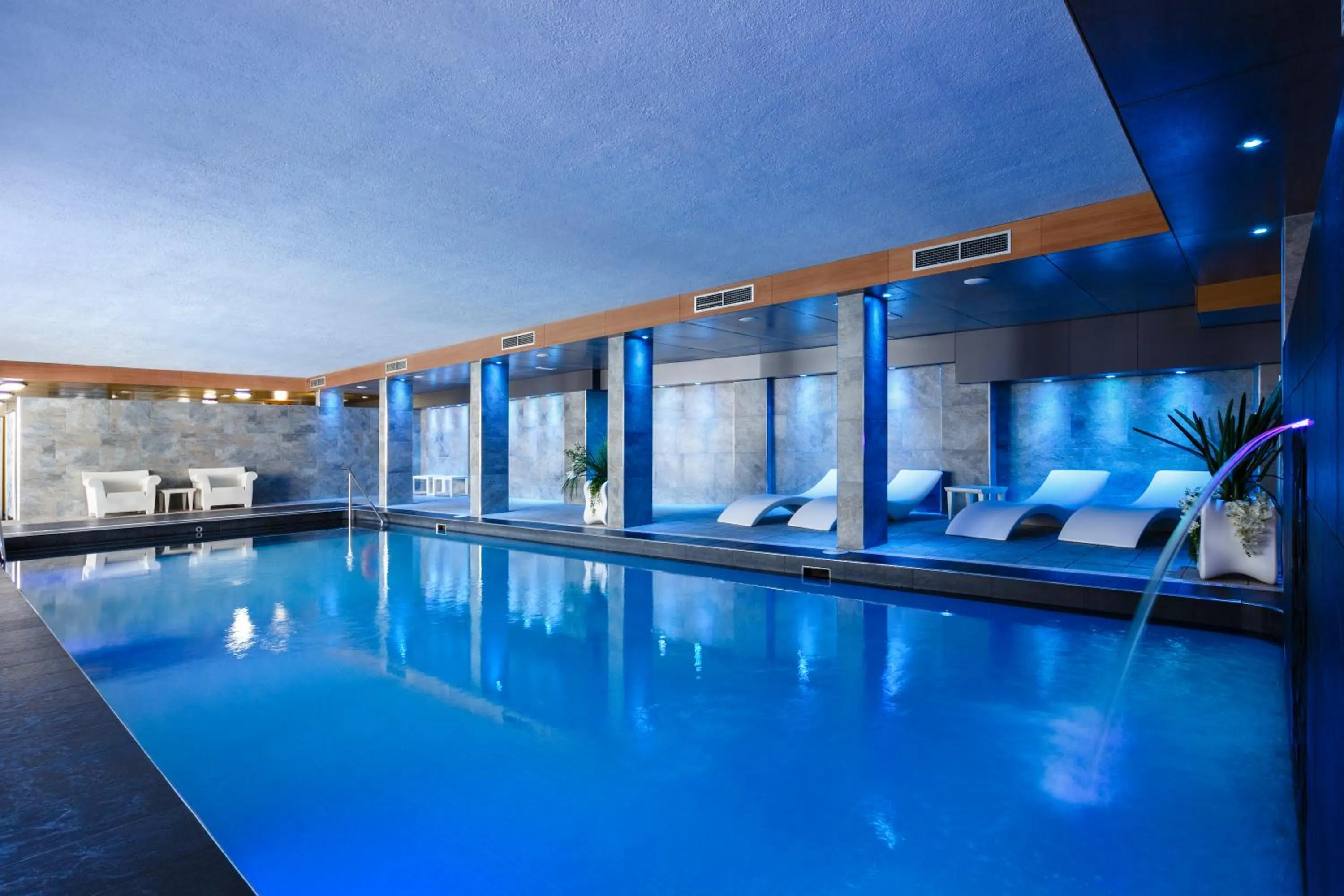 Hot Spring Bath in Hotel Anabel