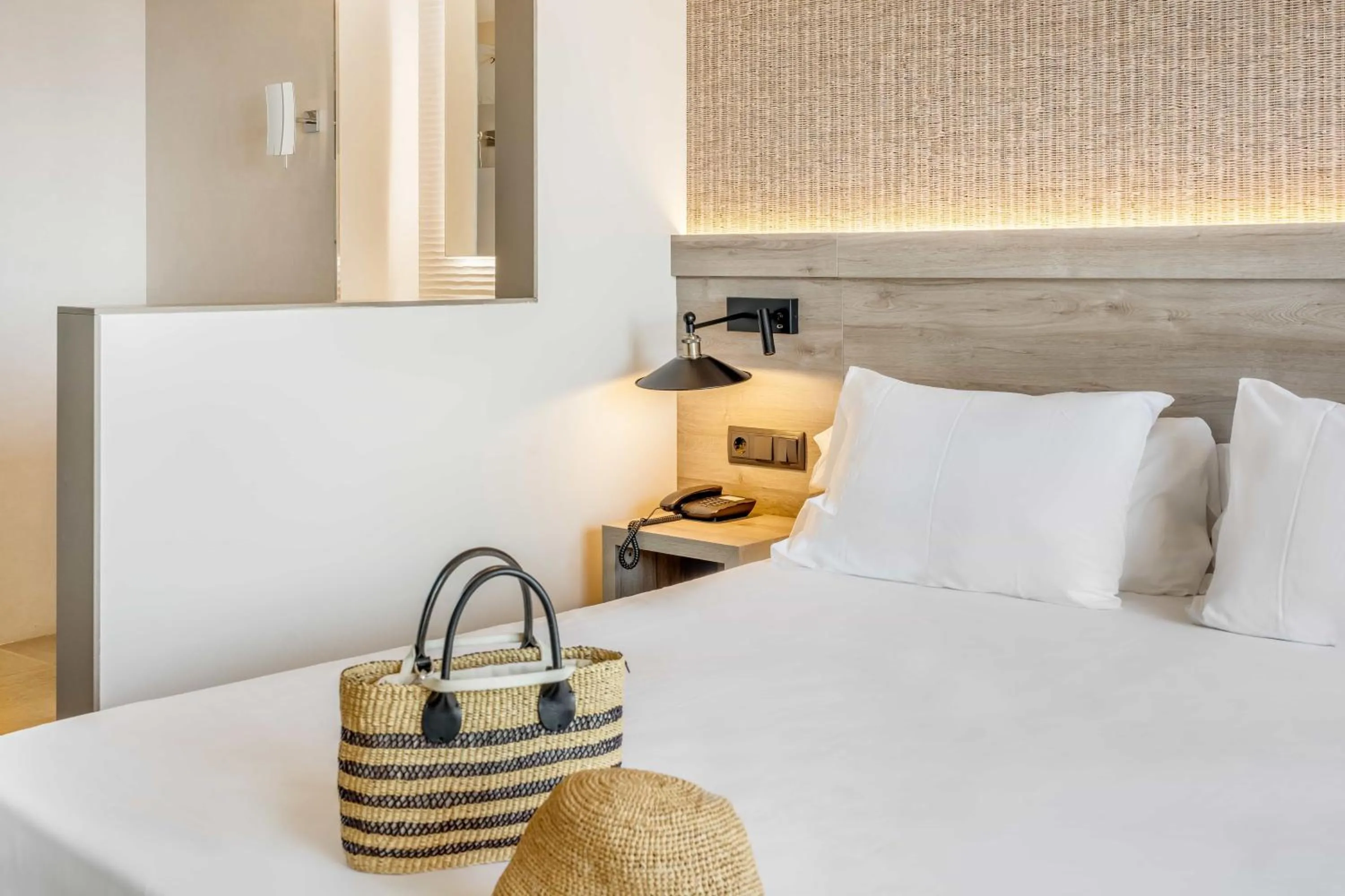 Bed in Hotel Metropol