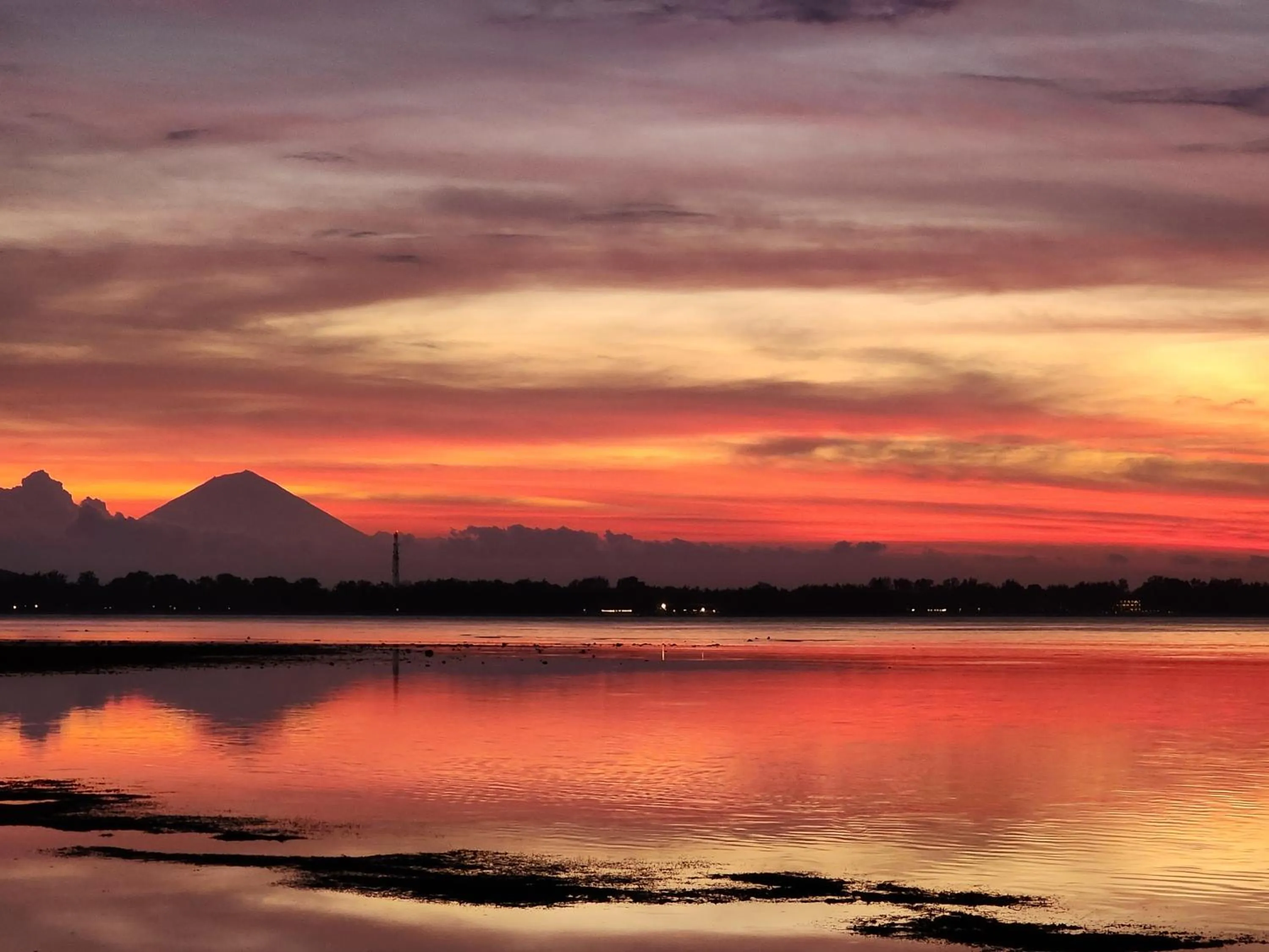 Sunset in Formosa Beach Club & Bungalow