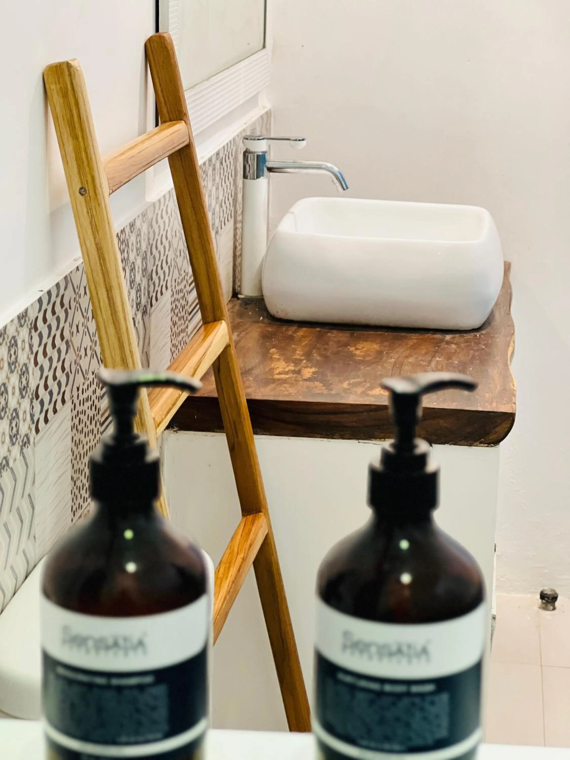 Bathroom in Formosa Beach Club & Bungalow