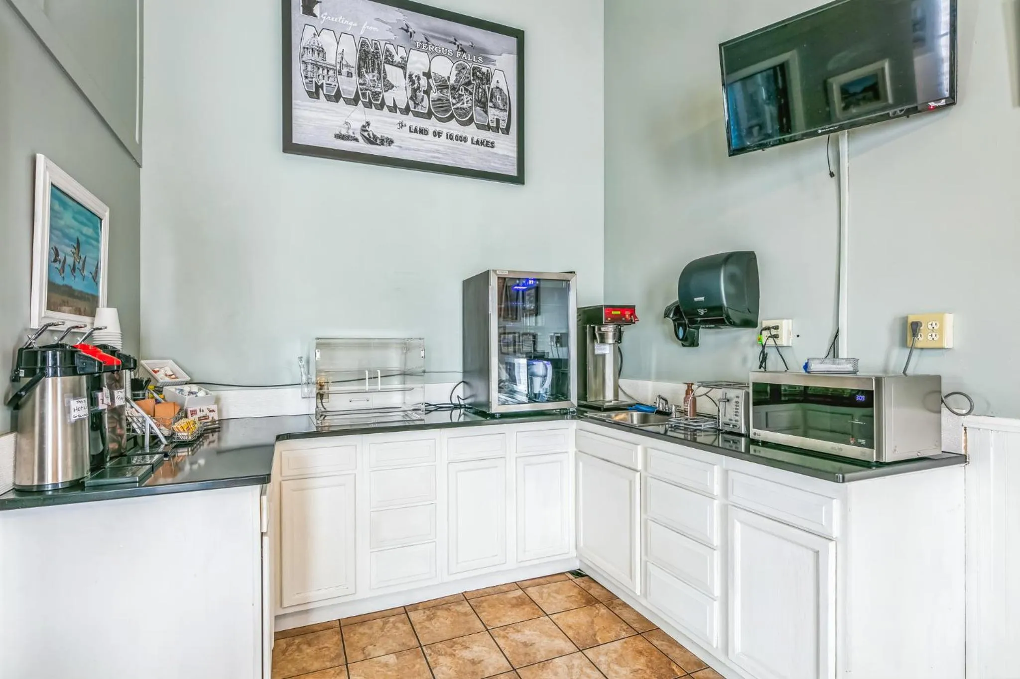 Coffee/tea facilities in Hotel 8