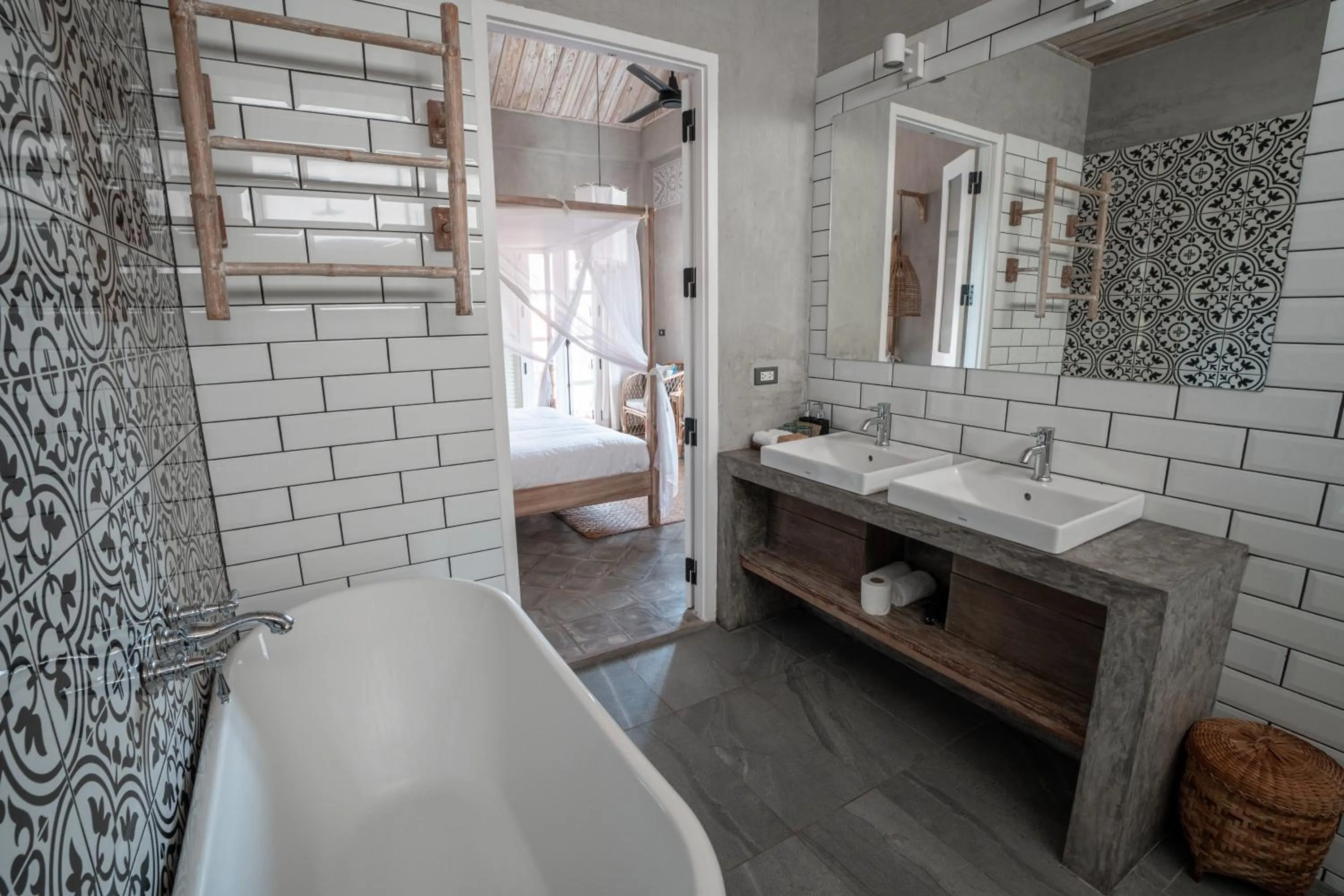 Bedroom in Chic stay HANA Boutique hotel xxxx Possible noise from the construction next to our property