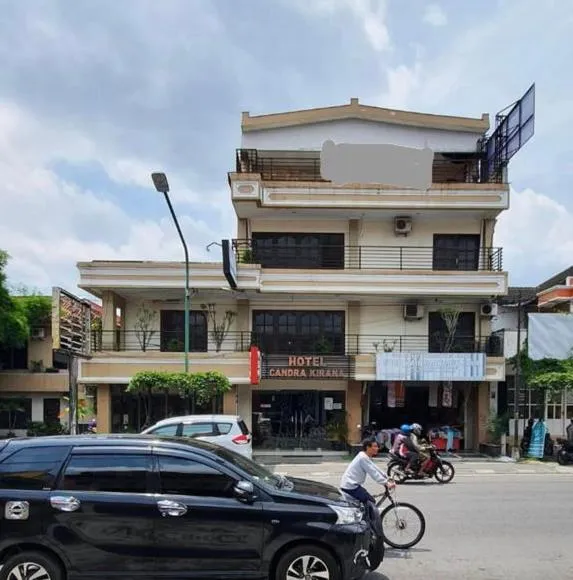 Day, Property Building in OYO 206 Hotel Candra Kirana