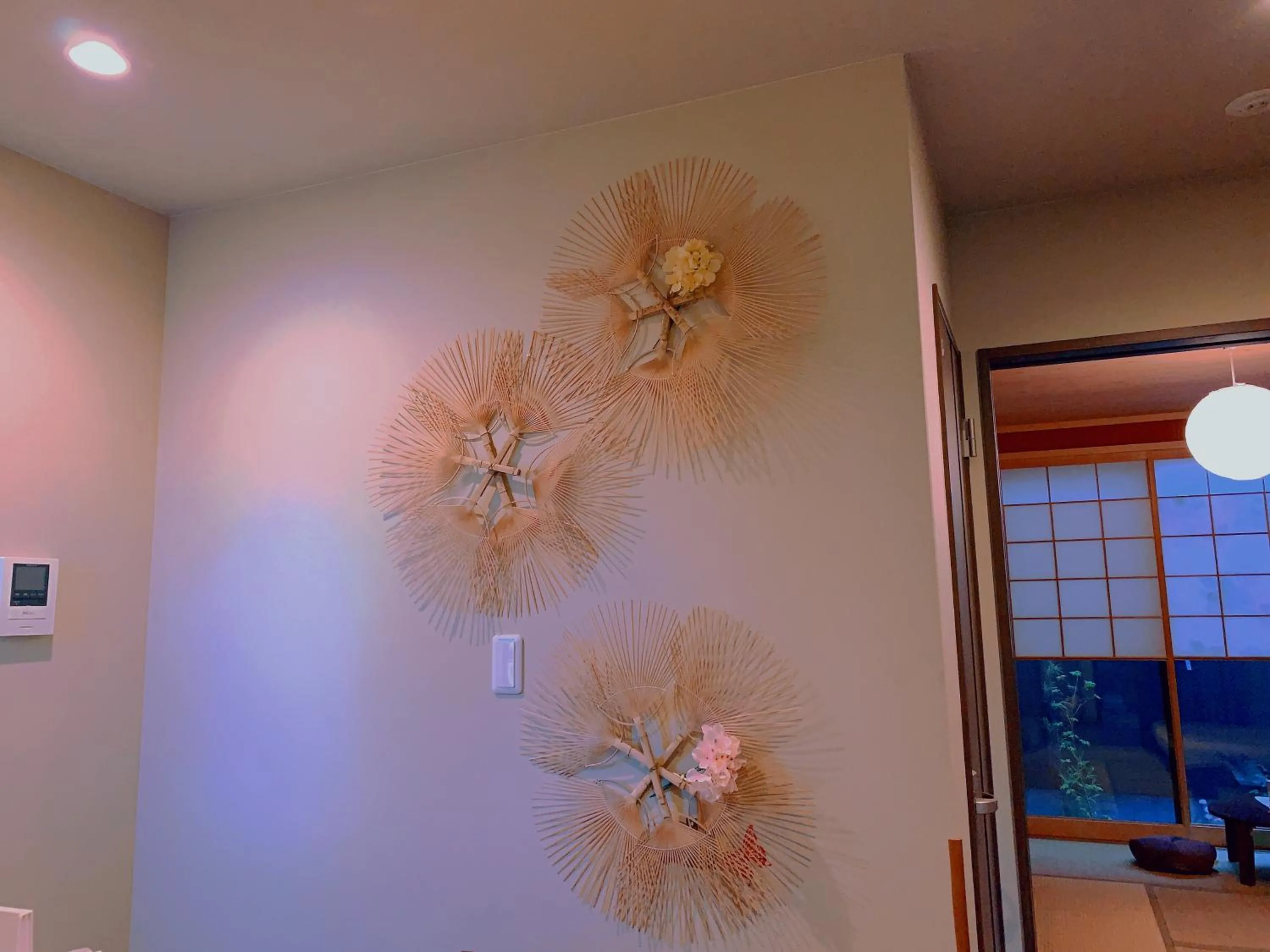 Decorative detail in 桃夭庵 touyouan momo house kujo 一棟貸切