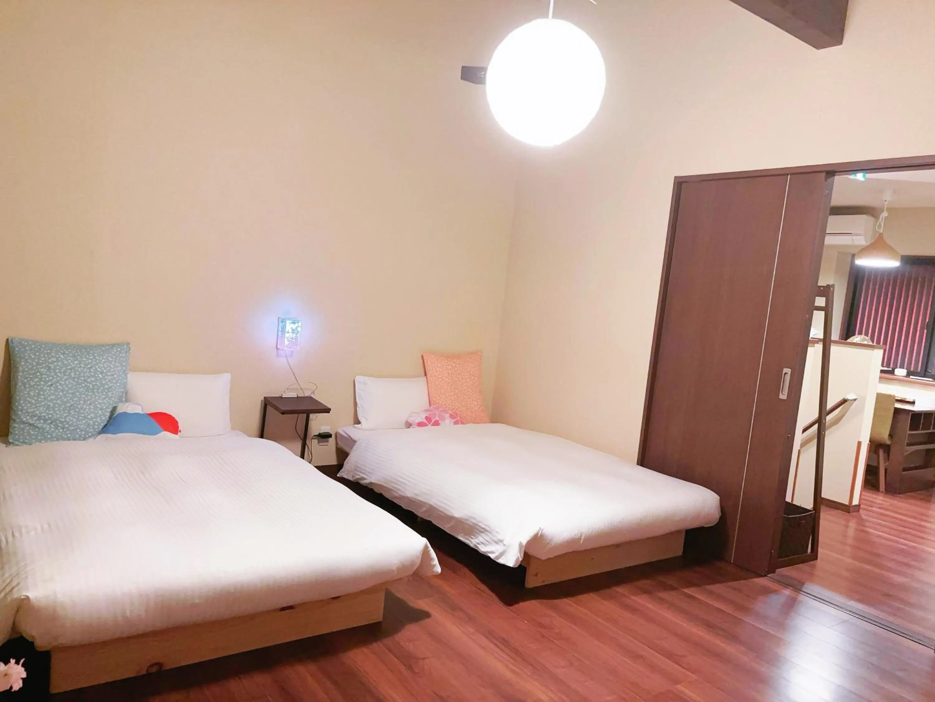 Bedroom, Bed in 桃夭庵 touyouan momo house kujo 一棟貸切