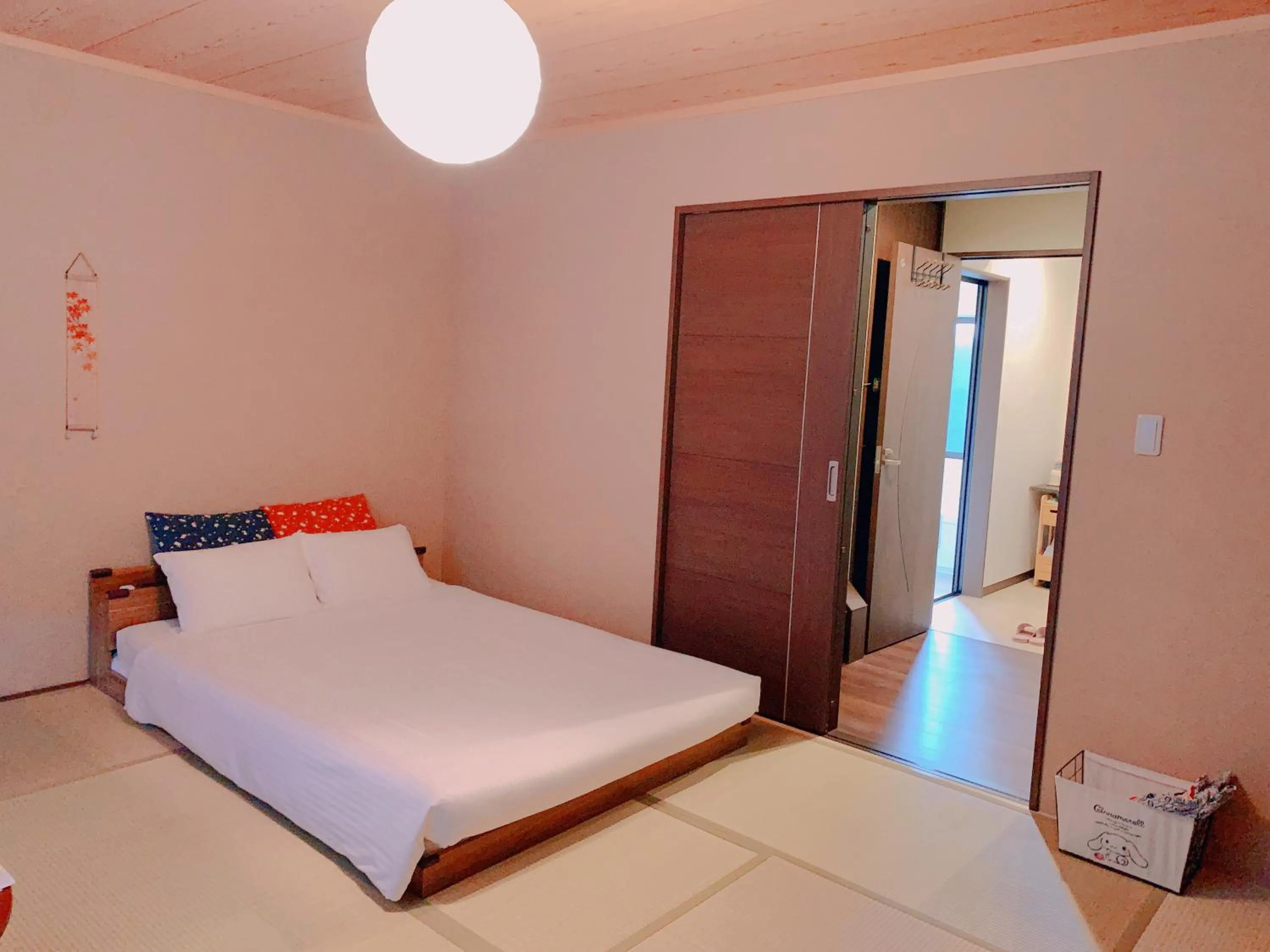Photo of the whole room, Bed in 桃夭庵 touyouan momo house kujo 一棟貸切