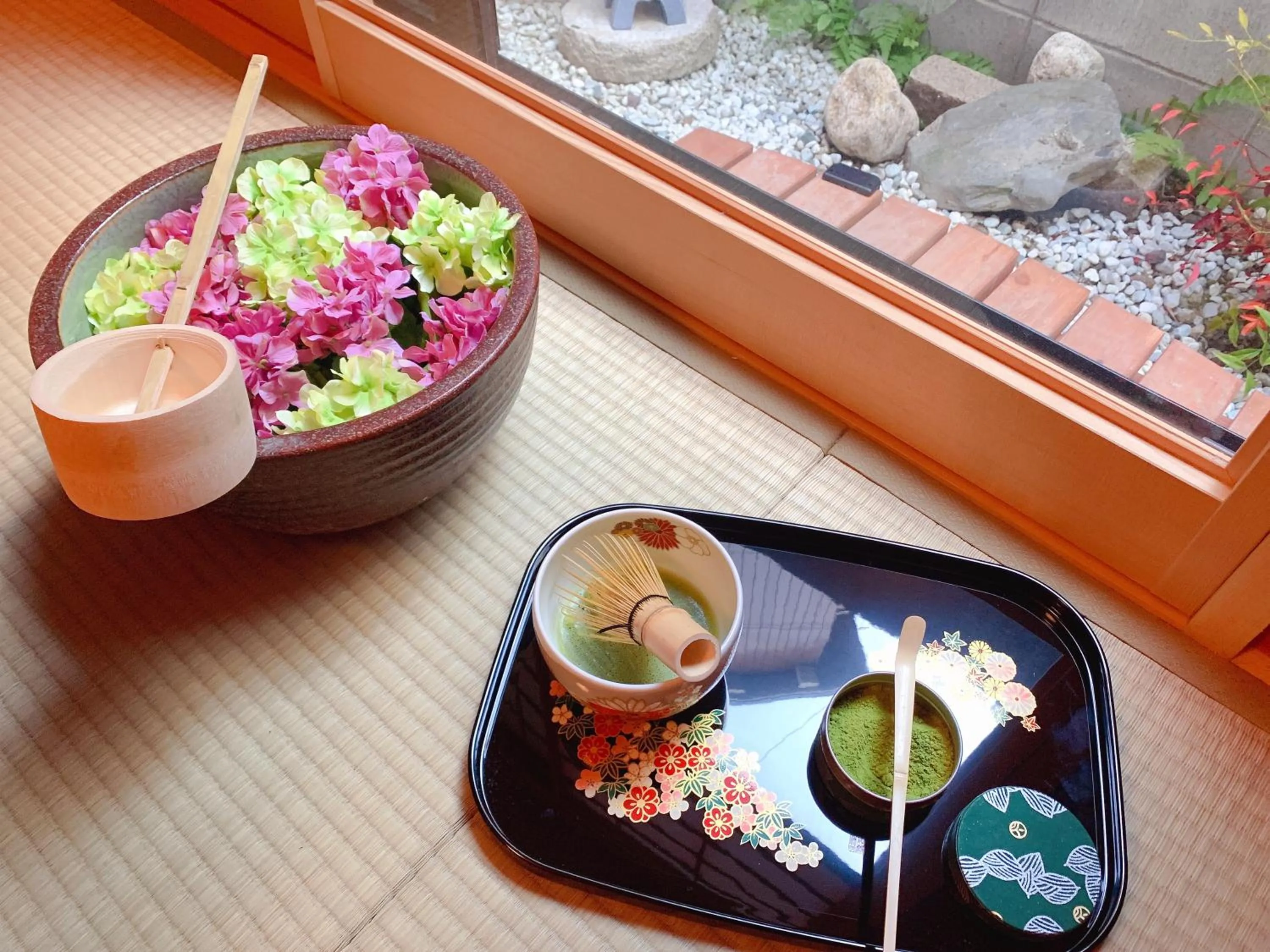 Drinks in 桃夭庵 touyouan momo house kujo 一棟貸切