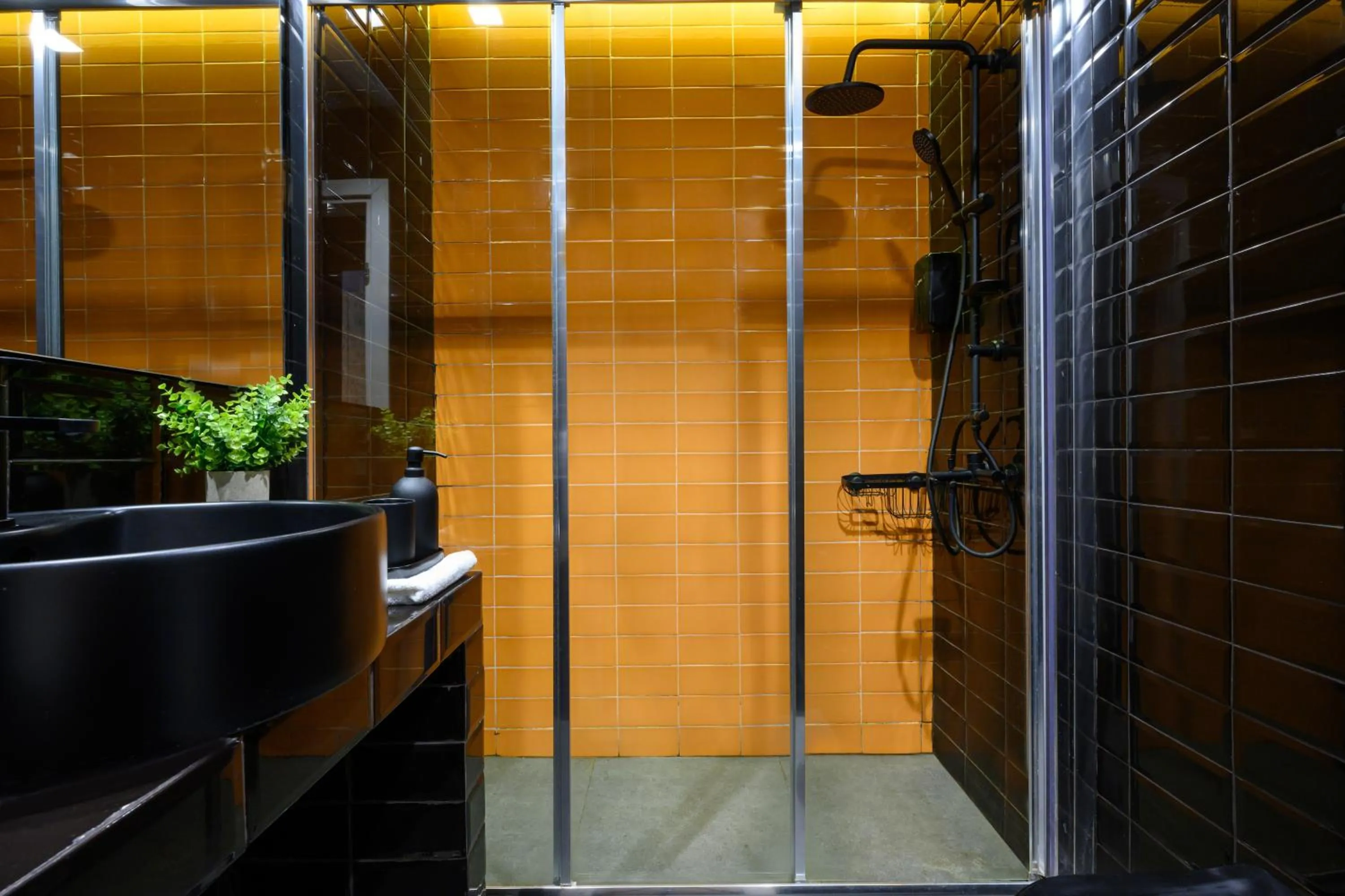 Bathroom in Psiri Vibes