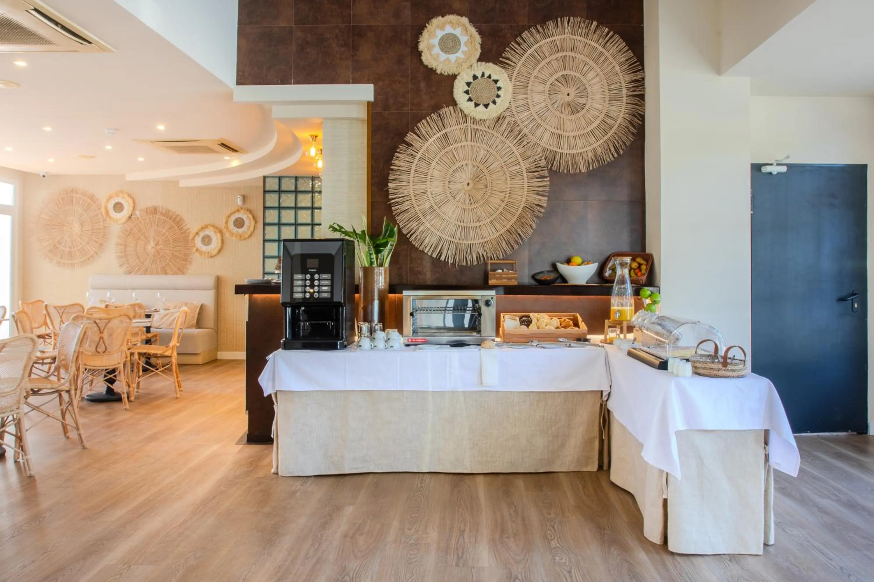 Breakfast in Vista de Rey