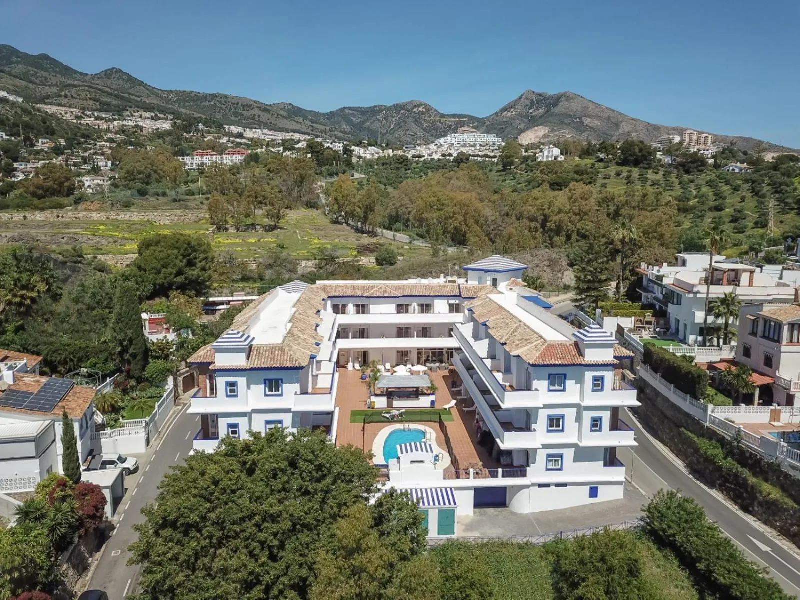 Property building in Vista de Rey