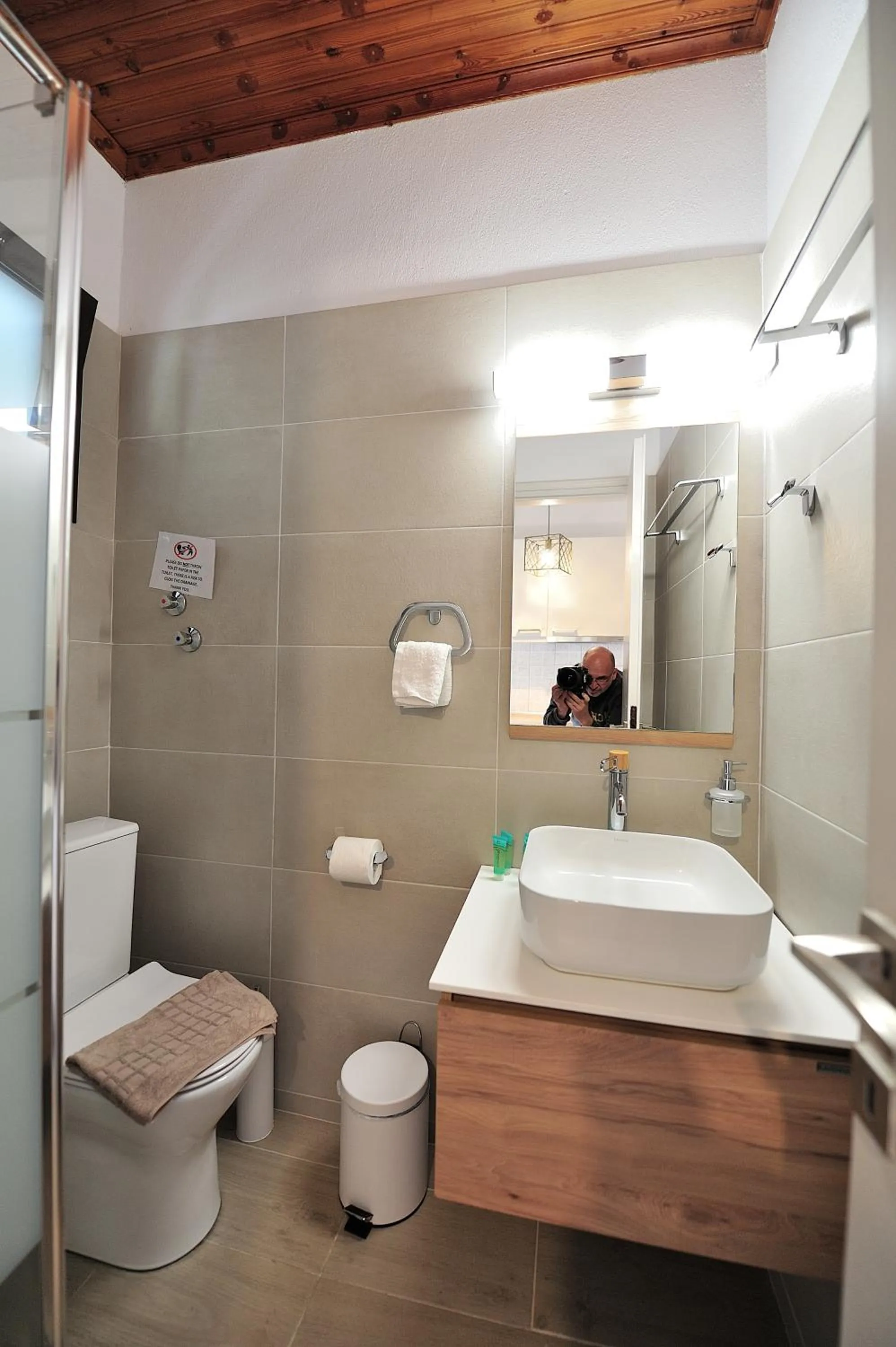 Bathroom in Vista Mare Skiathos