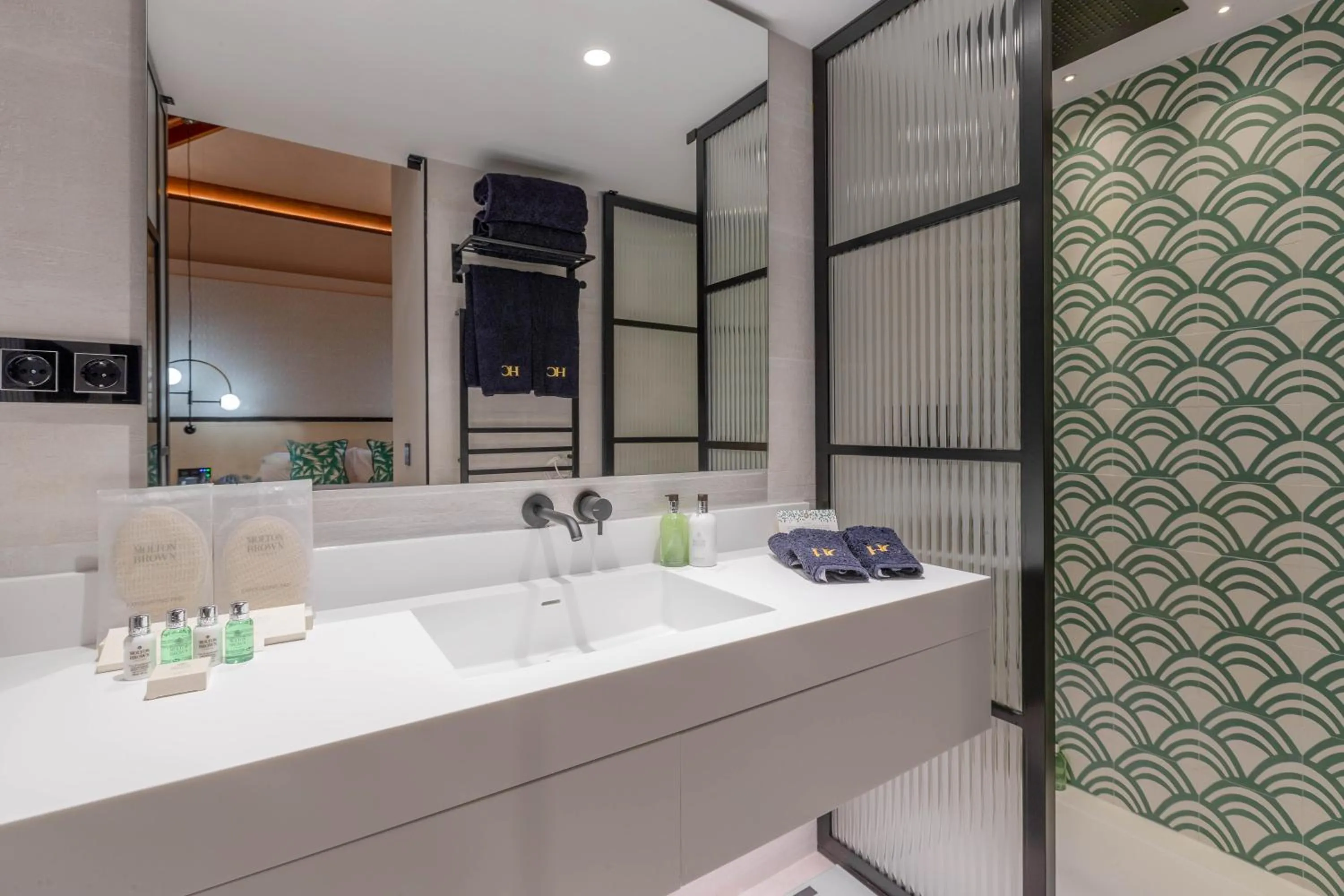 Bathroom in Hotel Claude Marbella