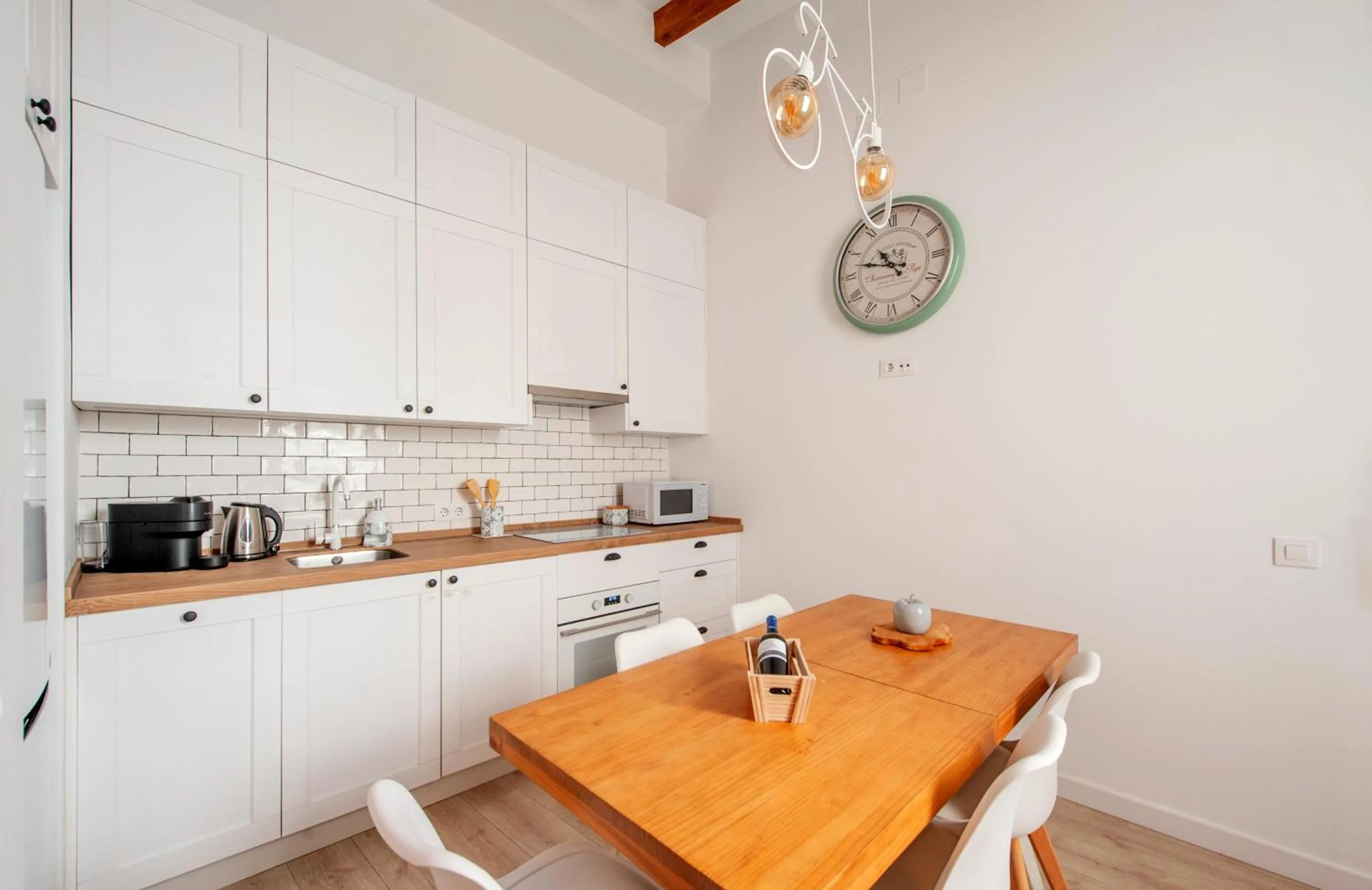 Casa Valentina II: Confort y Luz en Sevilla Centro