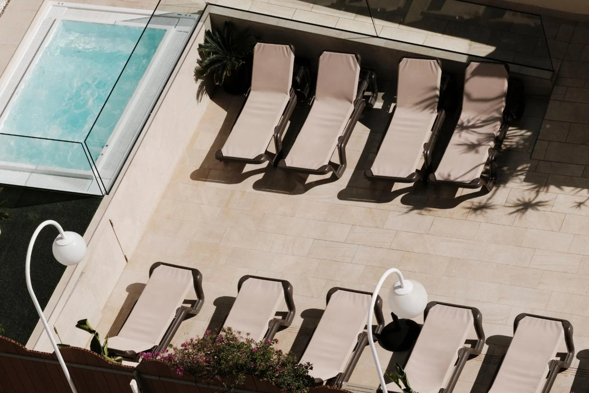 Swimming pool in Hotel Helios Costa Tropical