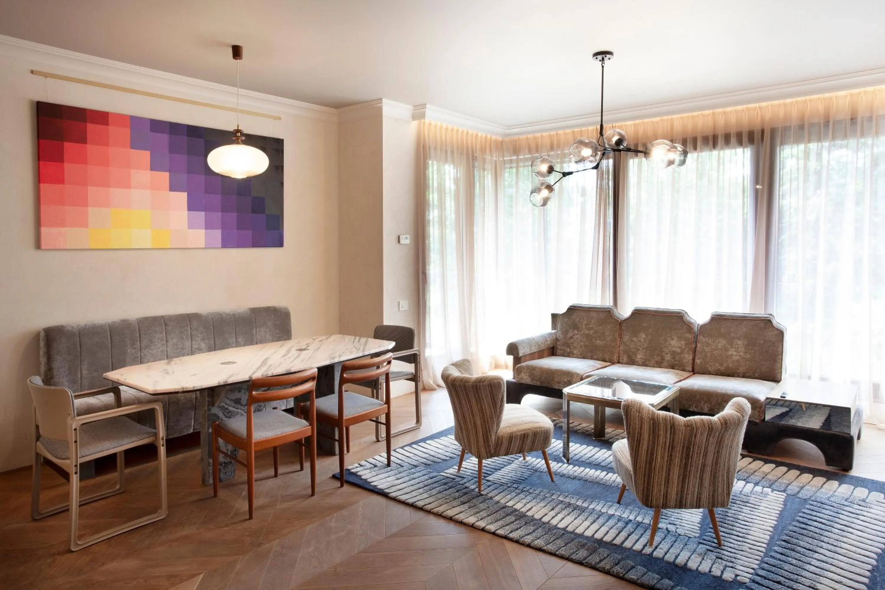 Living room in Room 12