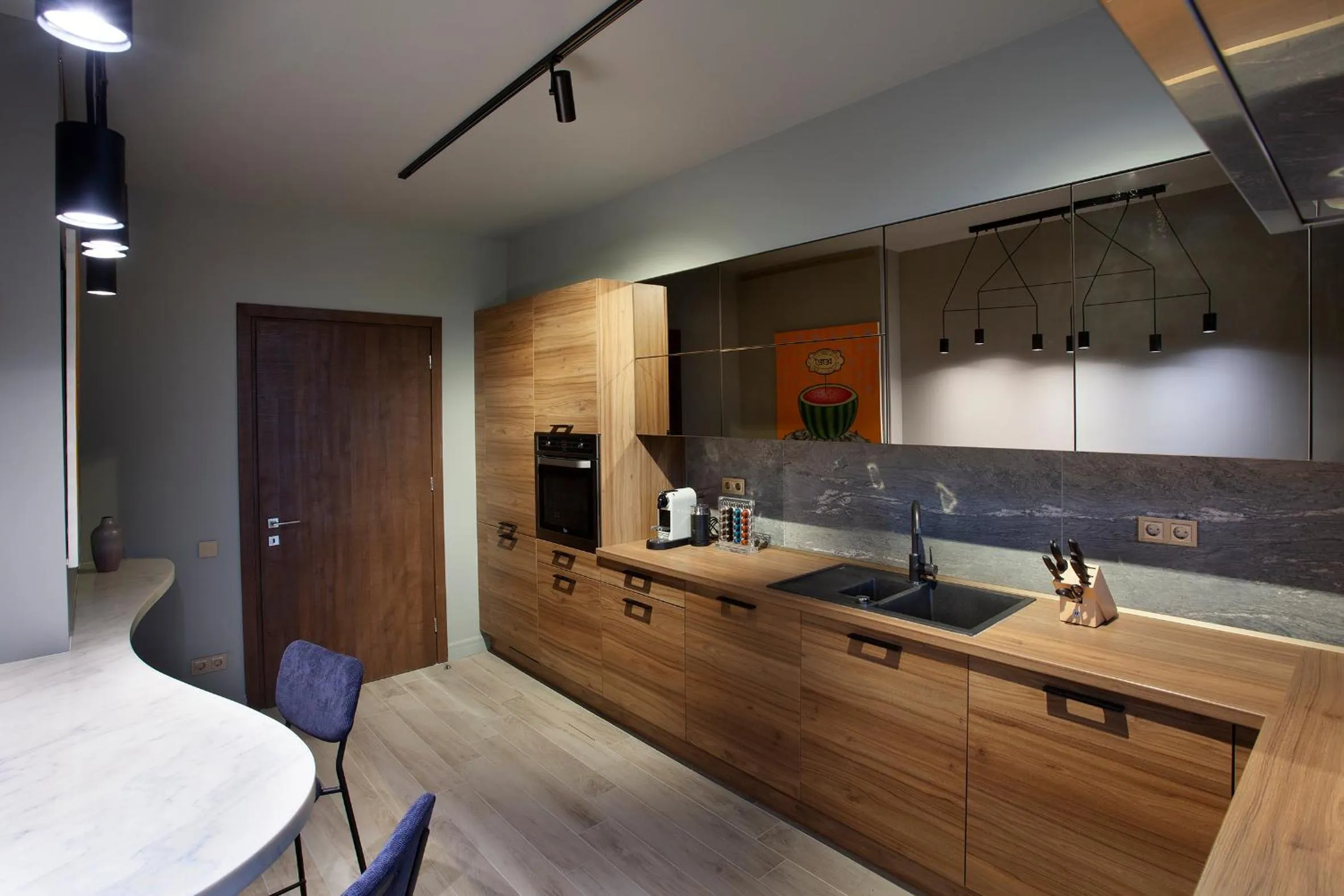 Coffee/tea facilities in Room 12