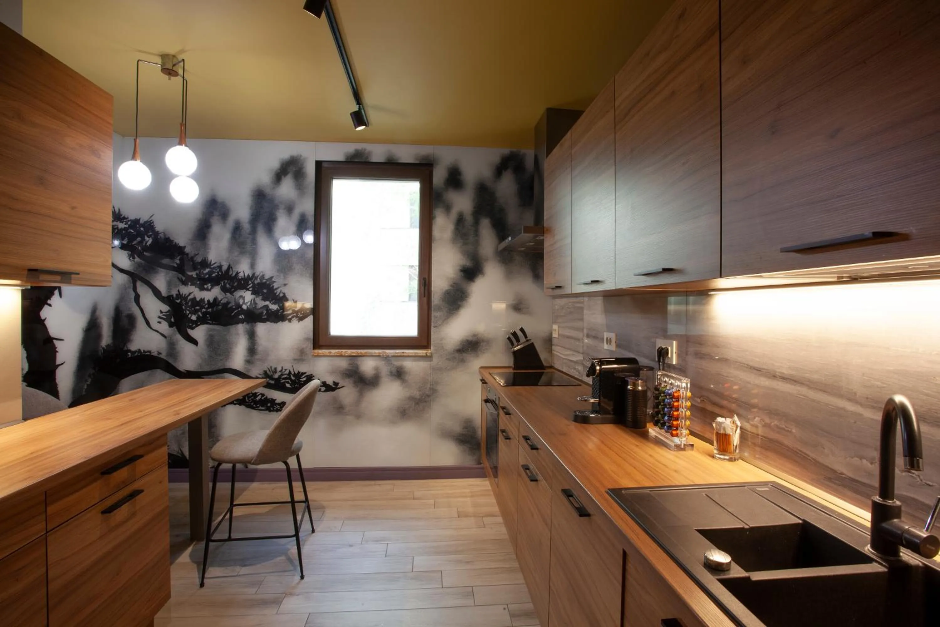 Coffee/tea facilities in Room 12