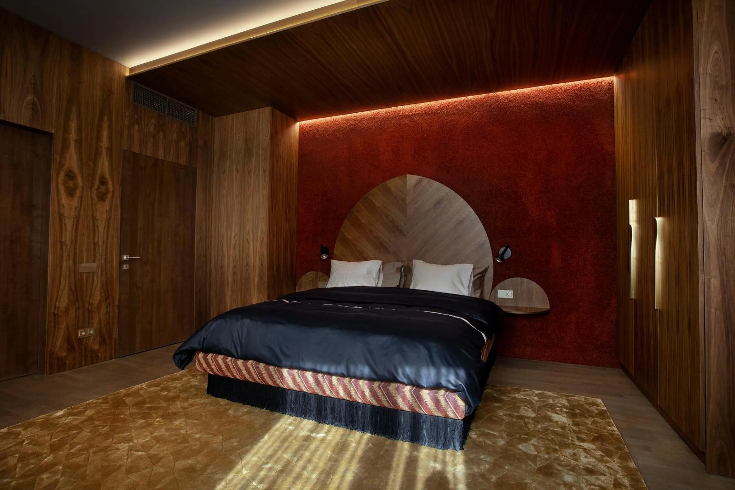 Bedroom, Bed in Room 12