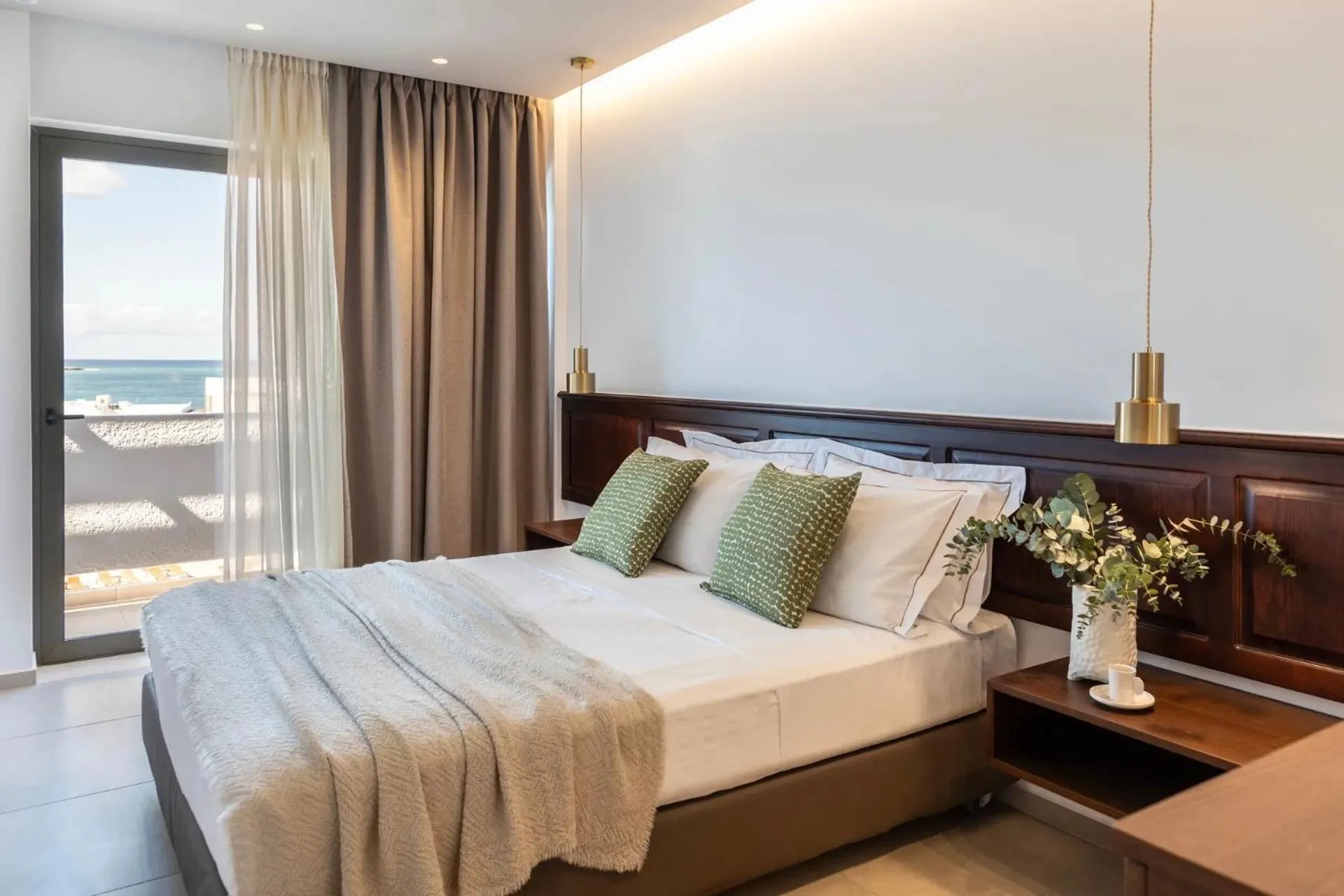 Bedroom, Bed in Albatros Spa & Resort Hotel