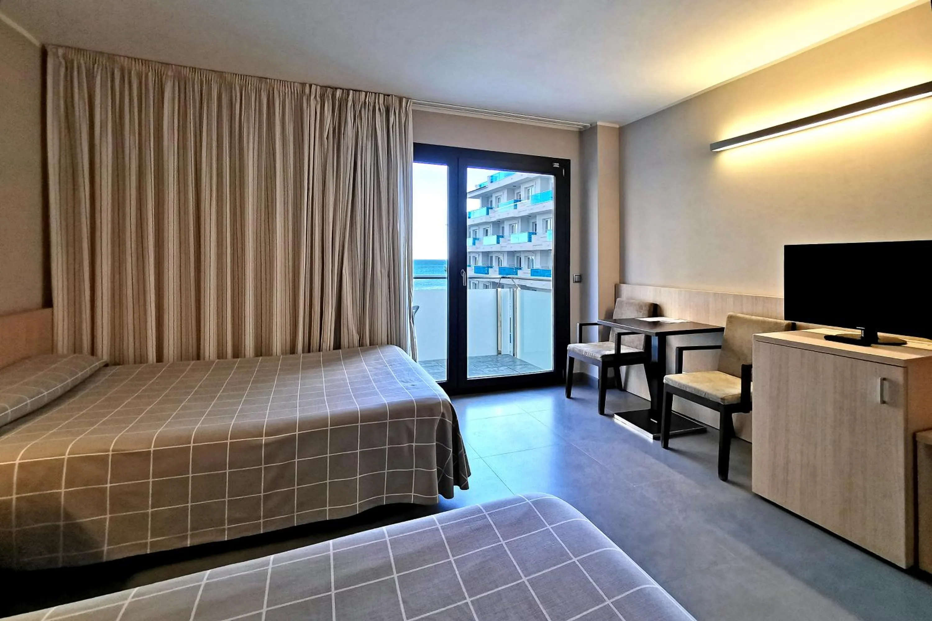 Photo of the whole room, Bed in Hotel Acuazul