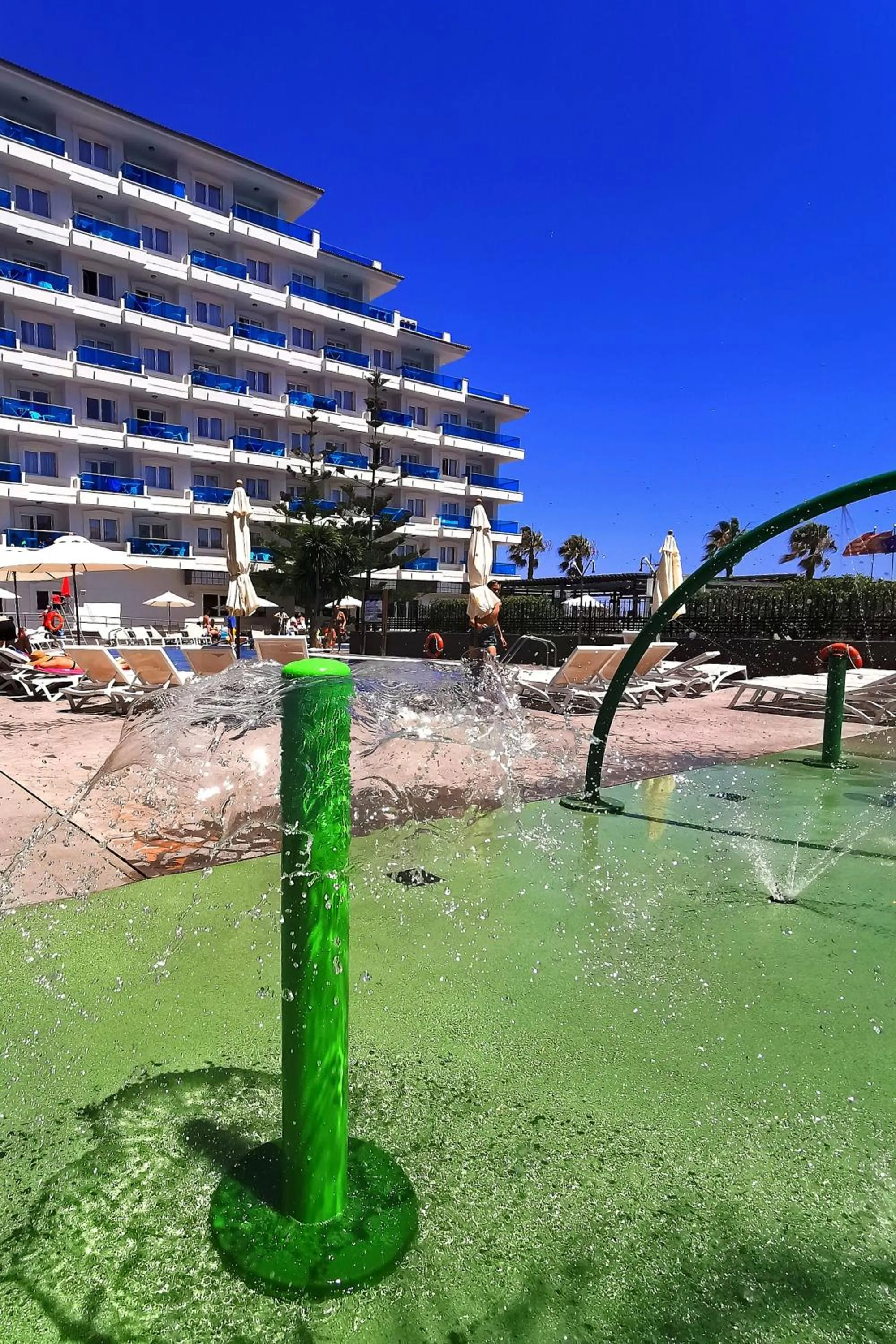 Entertainment in Aparthotel Acuazul