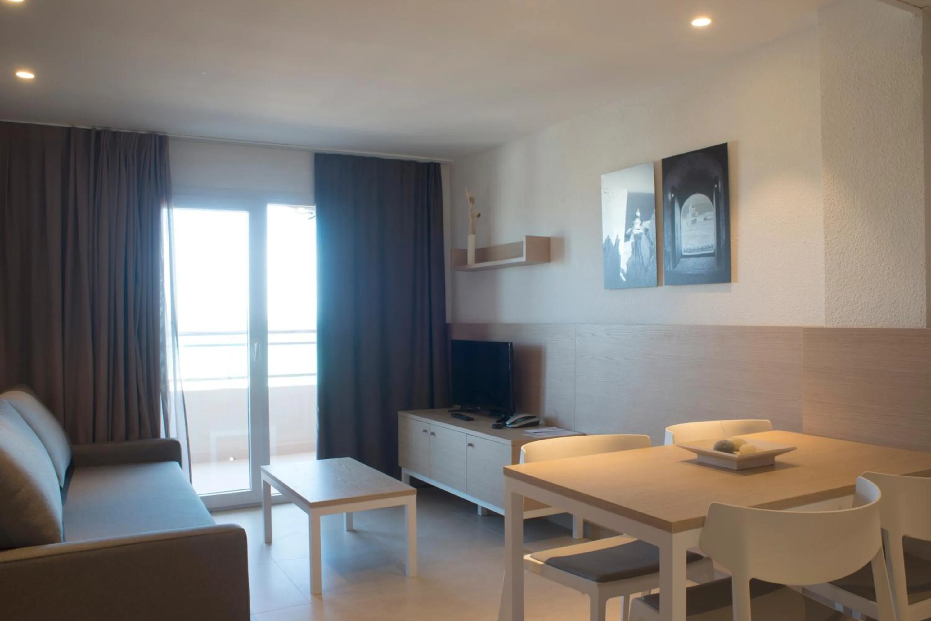 Photo of the whole room in Aparthotel Acualandia