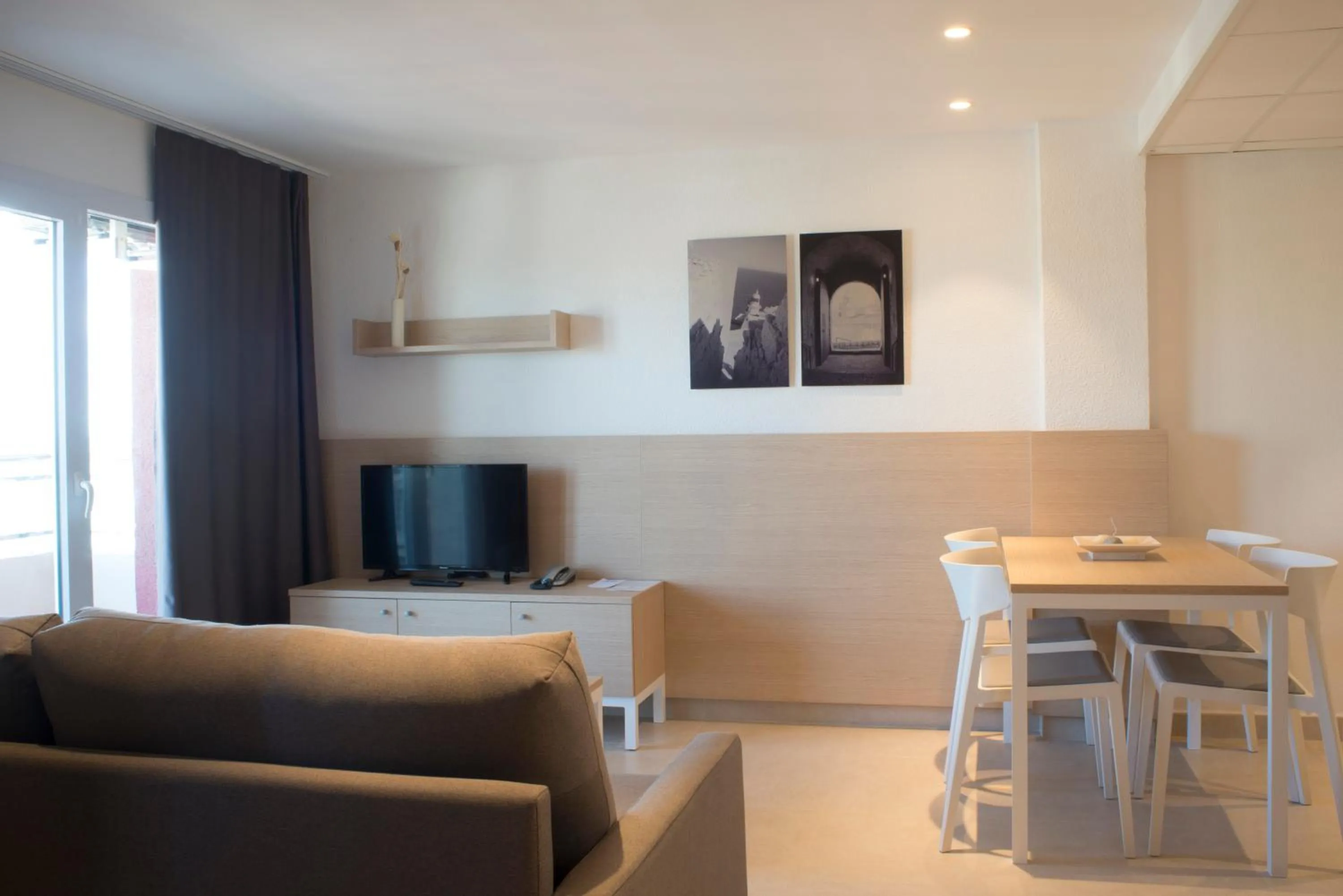 Photo of the whole room in Aparthotel Acualandia