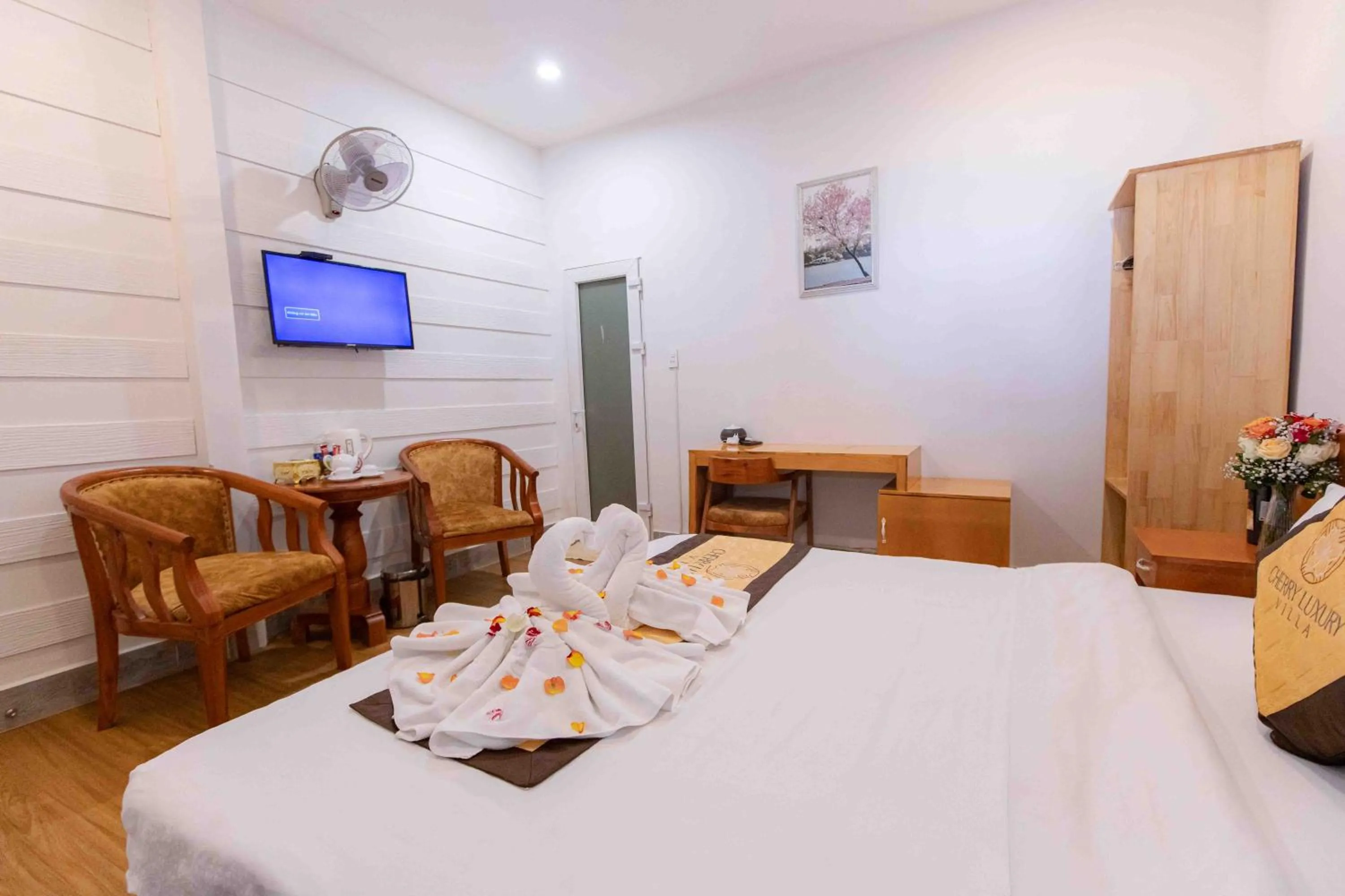 Bedroom in Cherry Luxury Hotel