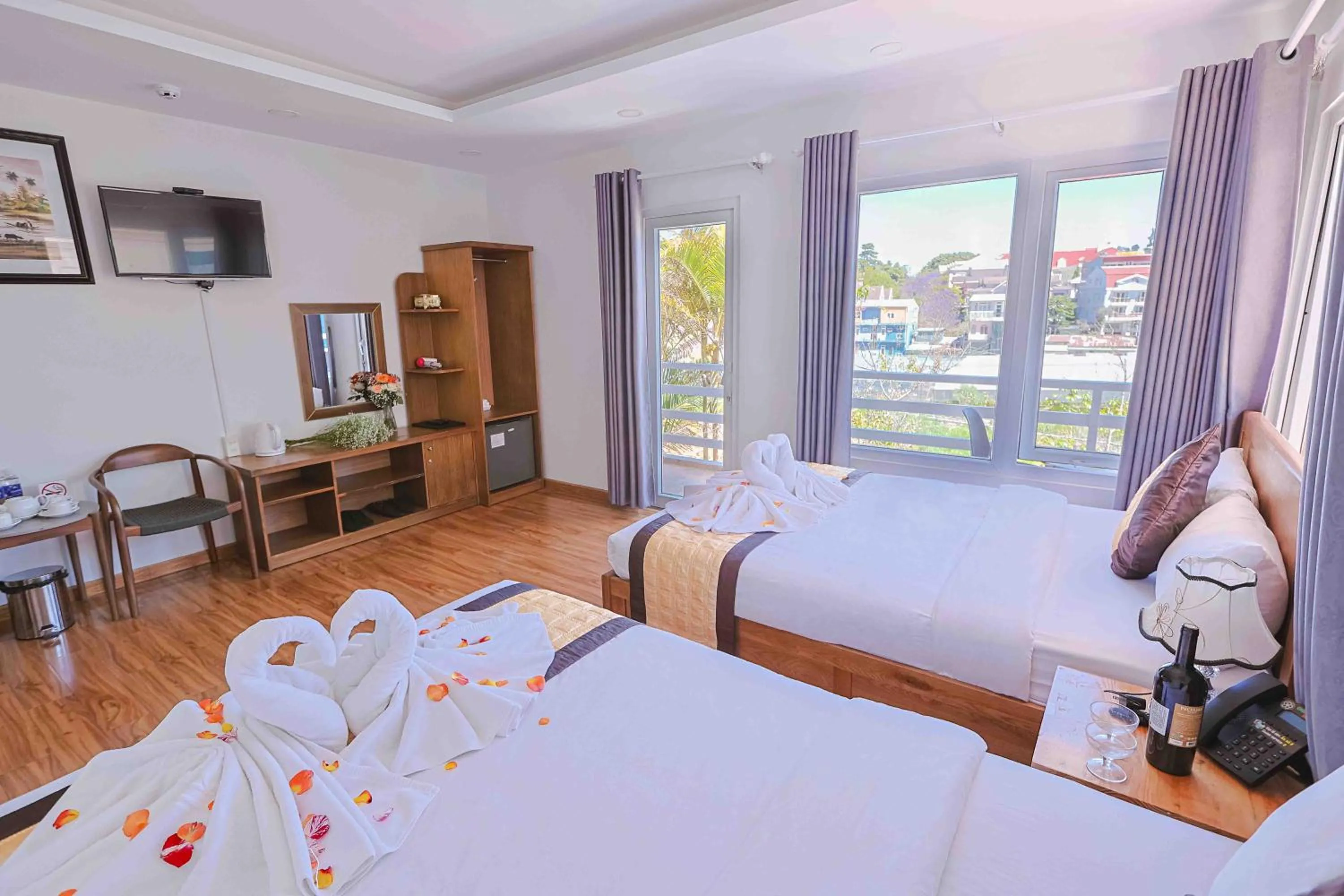 Bedroom in Cherry Luxury Hotel