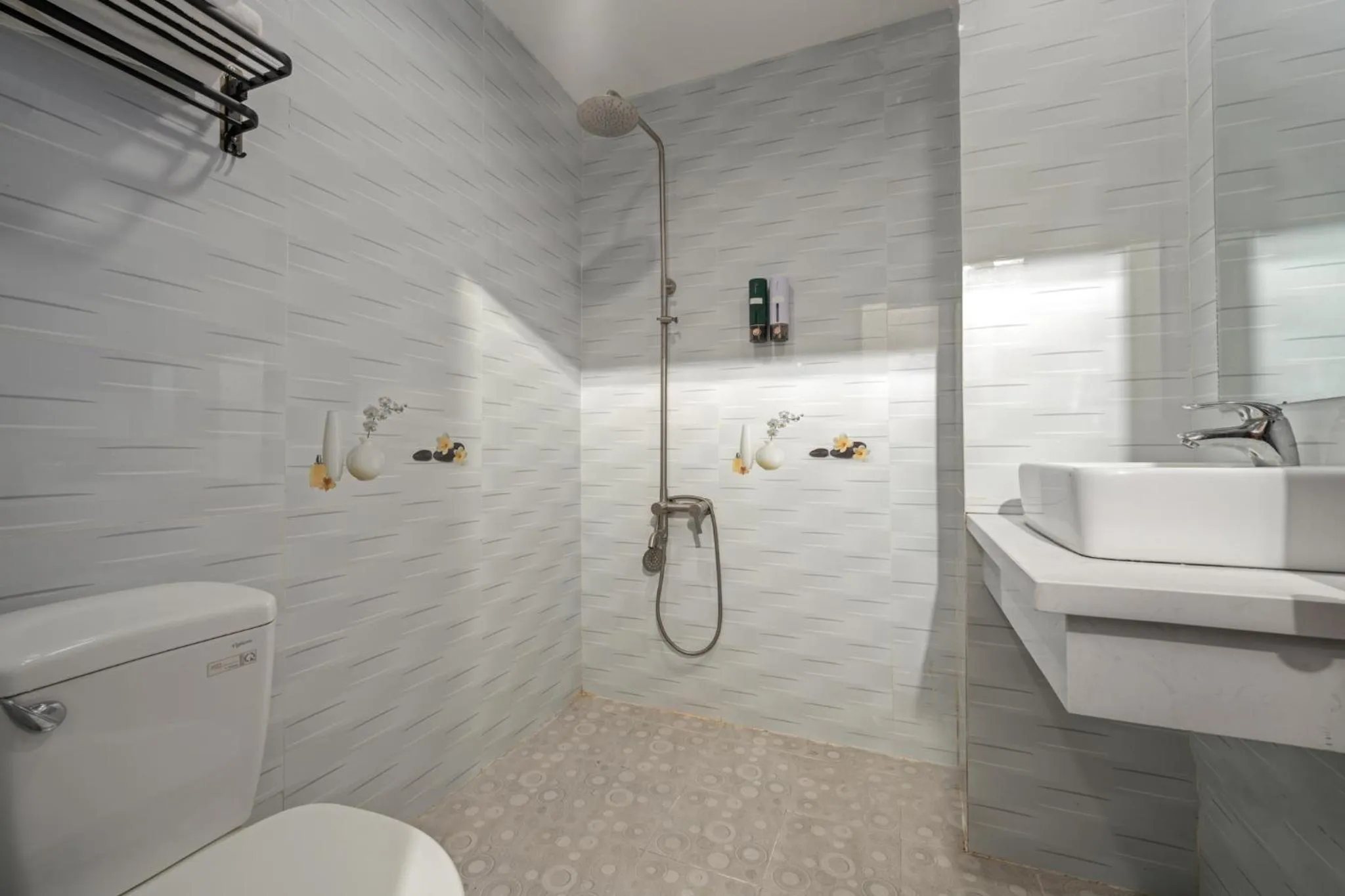 Shower in NAMI HOTEL Nha Trang