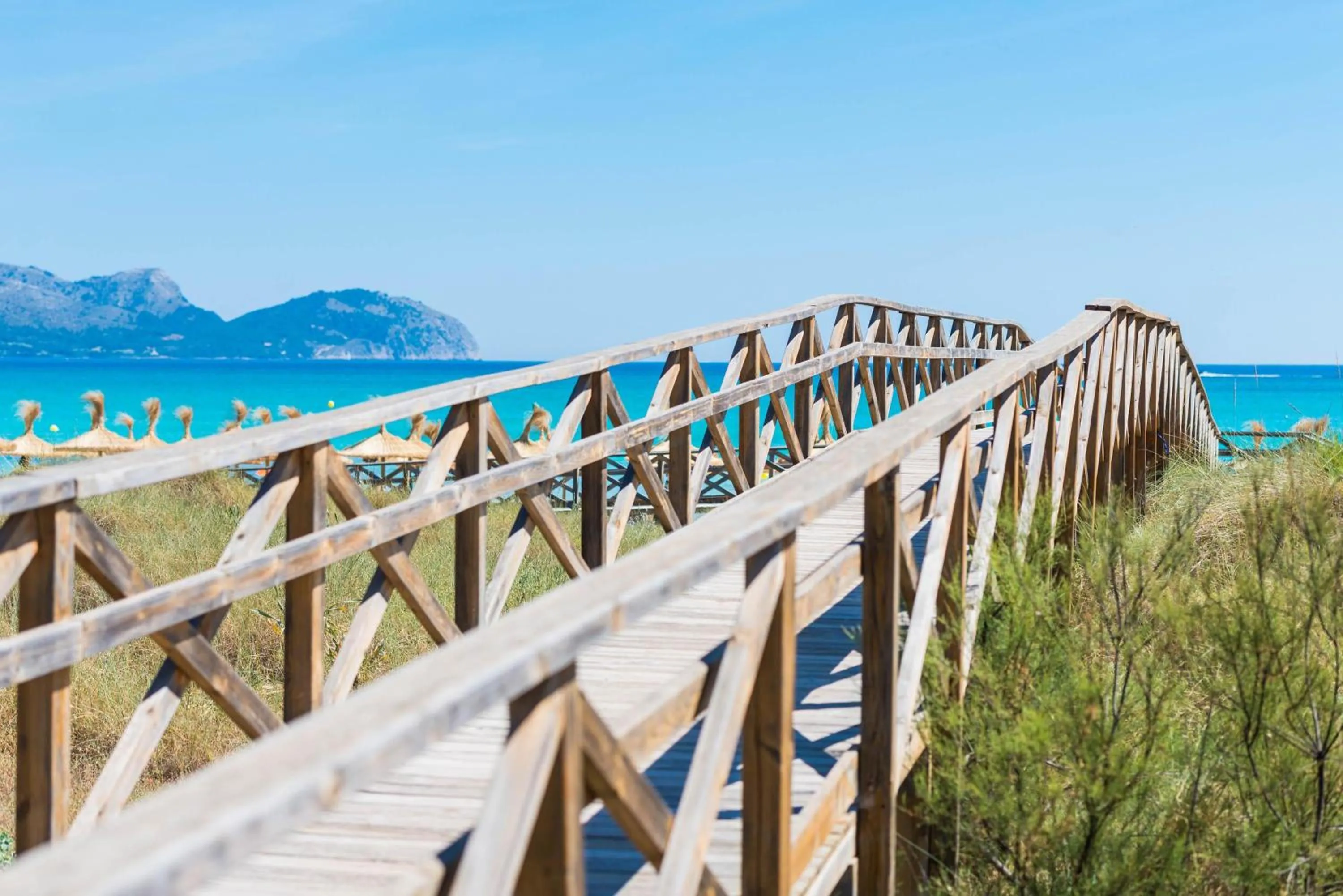 Beach in Eix Platja Daurada Hotel & SPA