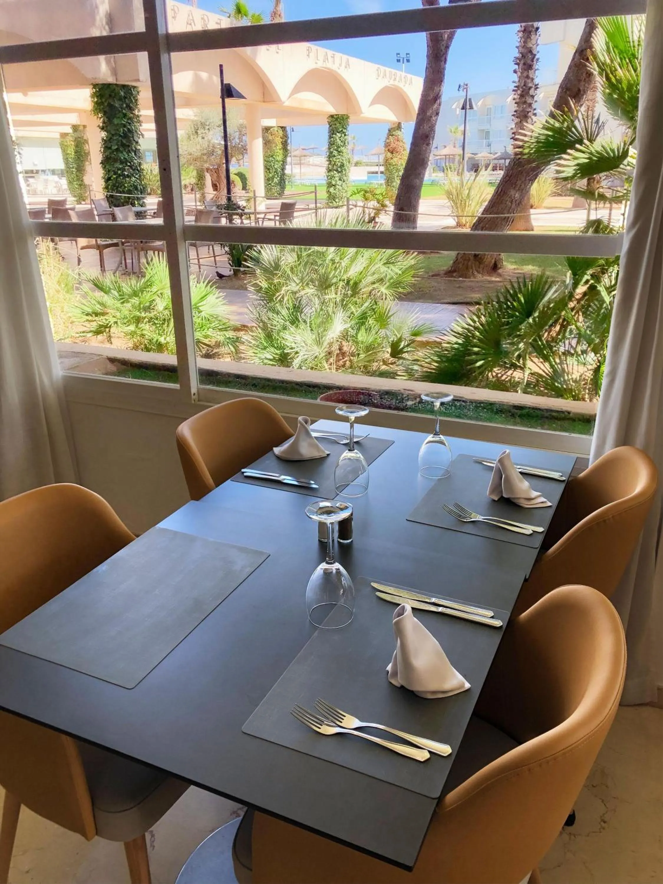 Restaurant/places to eat in Eix Platja Daurada Hotel & SPA