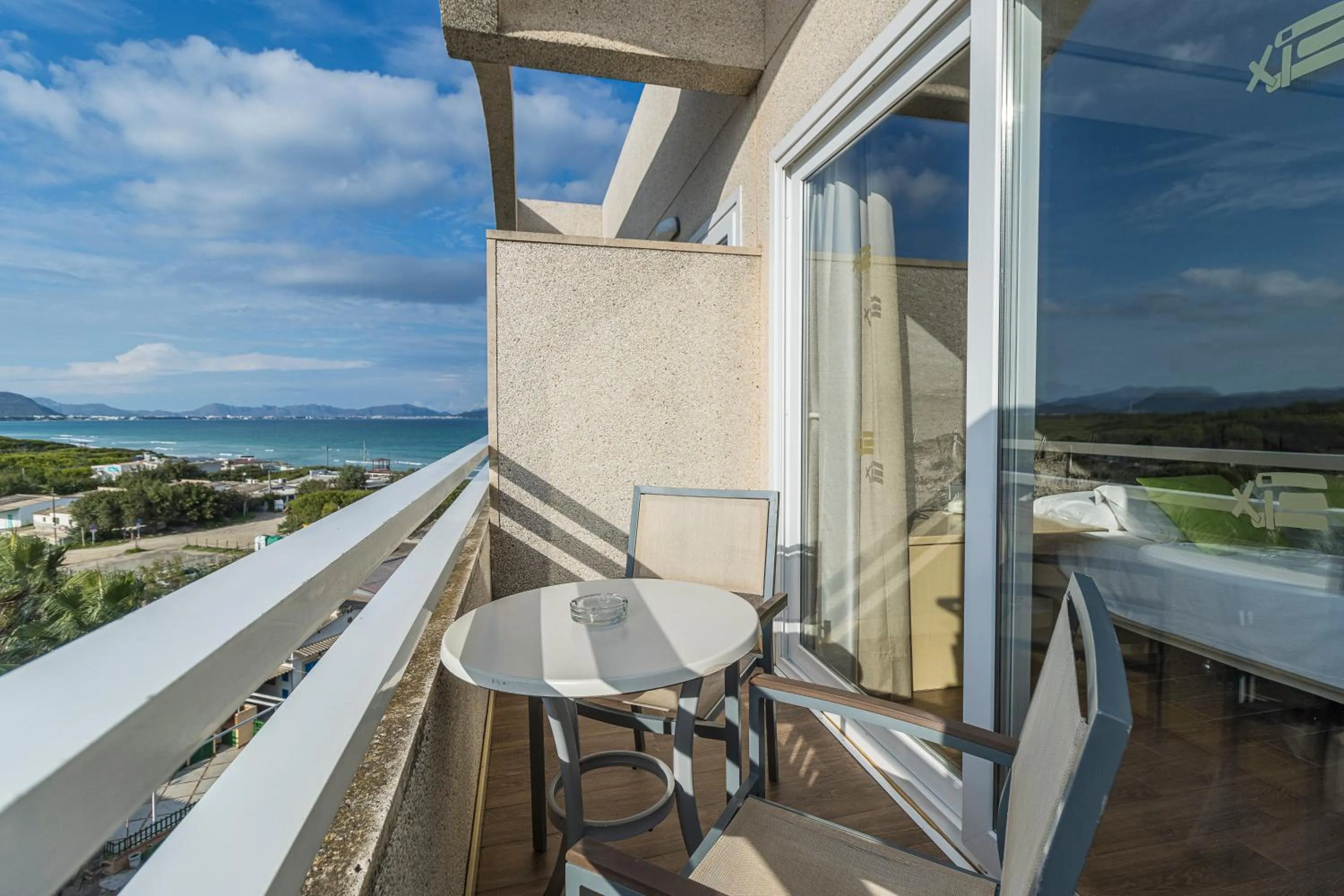 Balcony/Terrace in Eix Platja Daurada Hotel & SPA