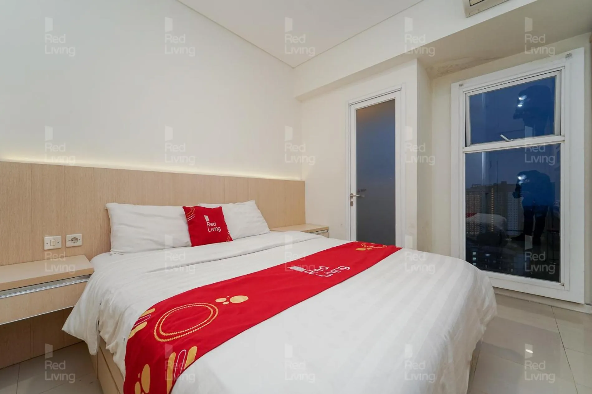 Bedroom in RedLiving Apartemen Parahyangan Residence - Anton Rooms