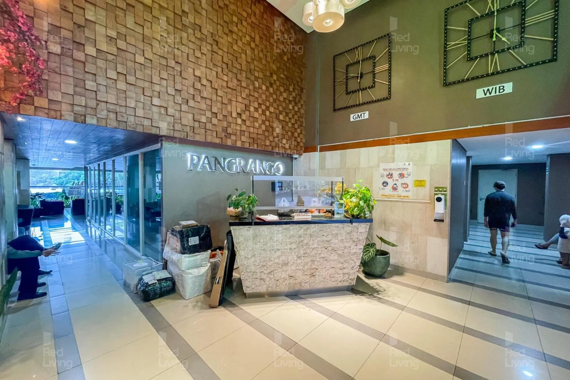 Lobby or reception in RedLiving Apartemen Parahyangan Residence - Anton Rooms