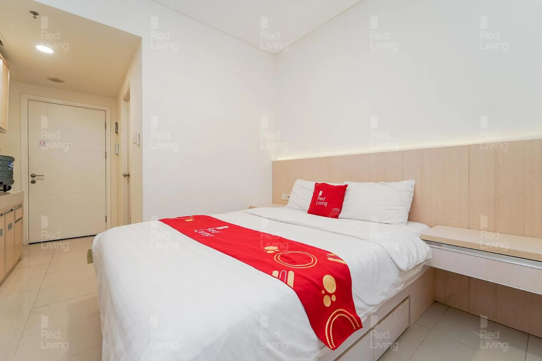 Bedroom in RedLiving Apartemen Parahyangan Residence - Anton Rooms