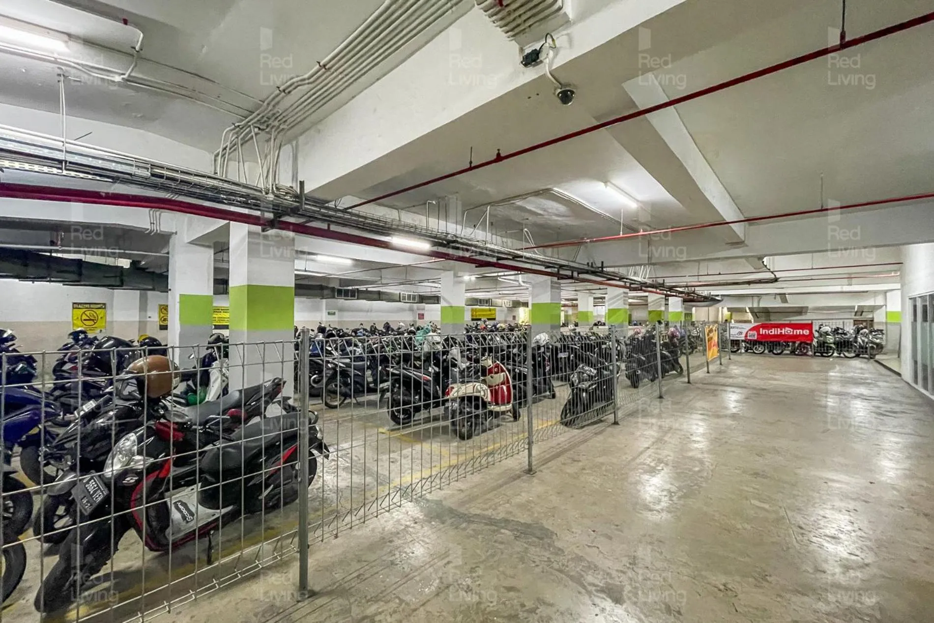 Parking in RedLiving Apartemen Parahyangan Residence - Anton Rooms