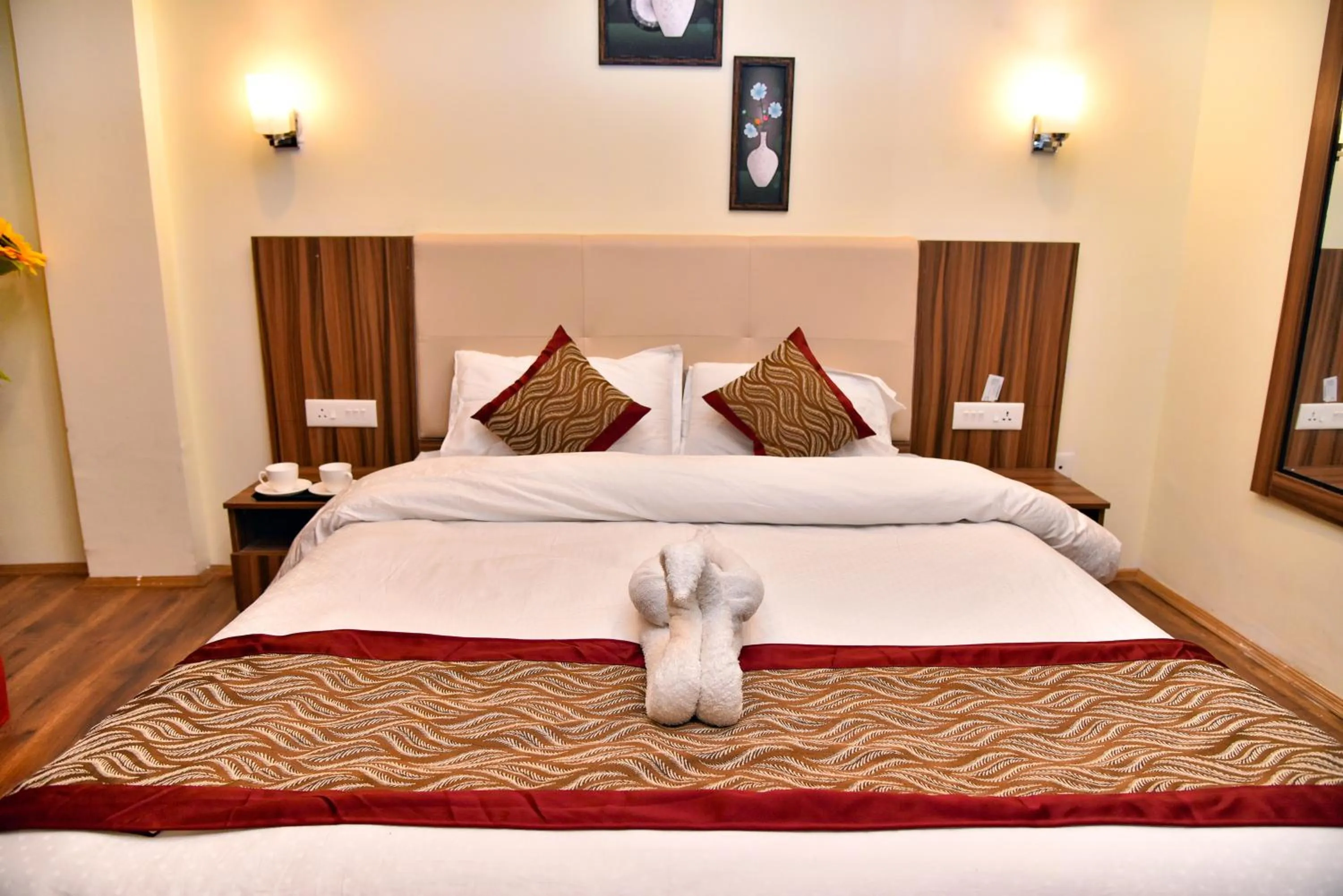 Bed in Rufina Palm Bliss