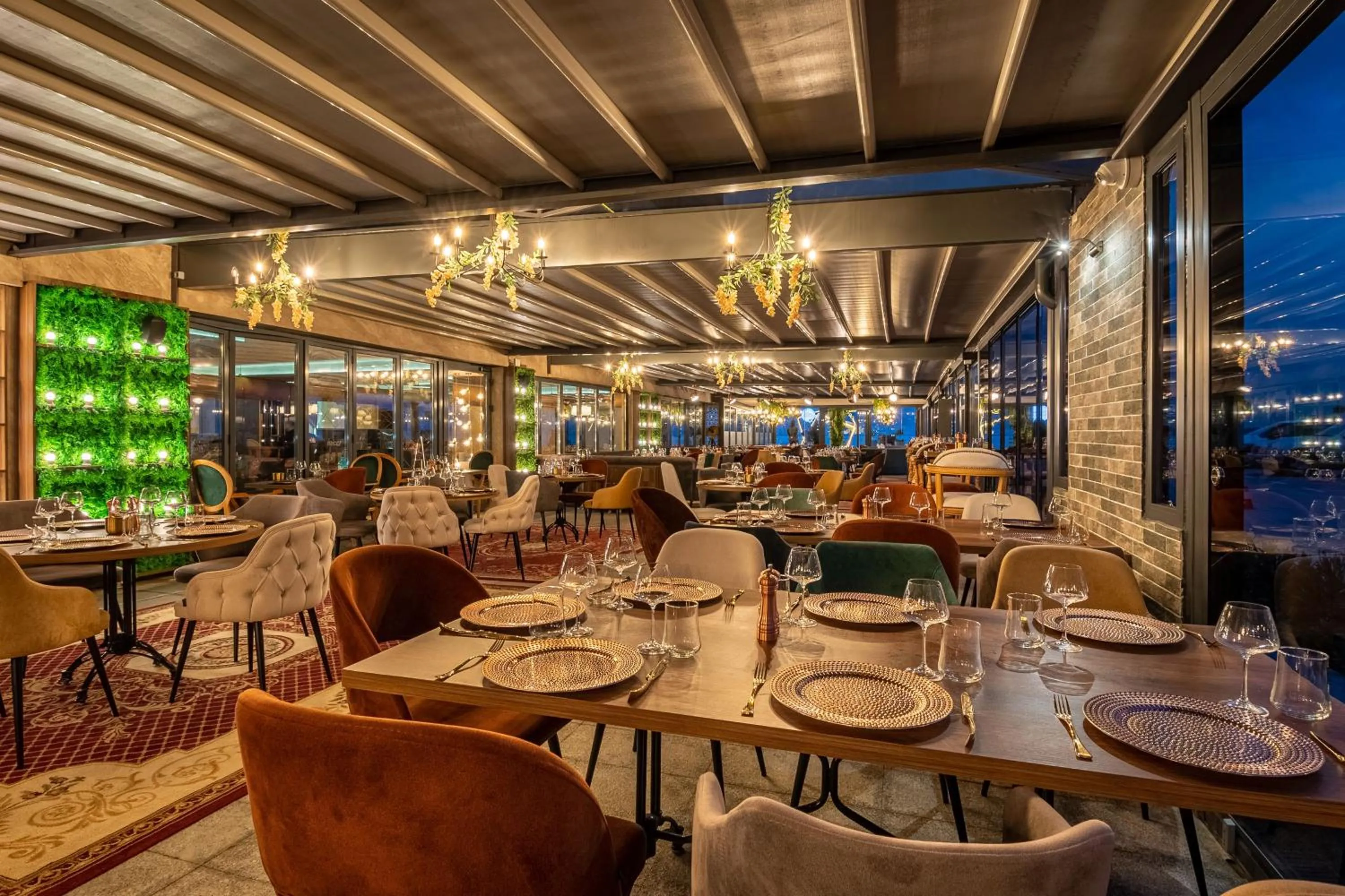 Restaurant/places to eat in Paradiso Dreams Hotel