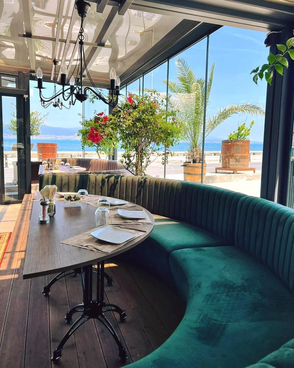 Restaurant/places to eat in Paradiso Dreams Hotel