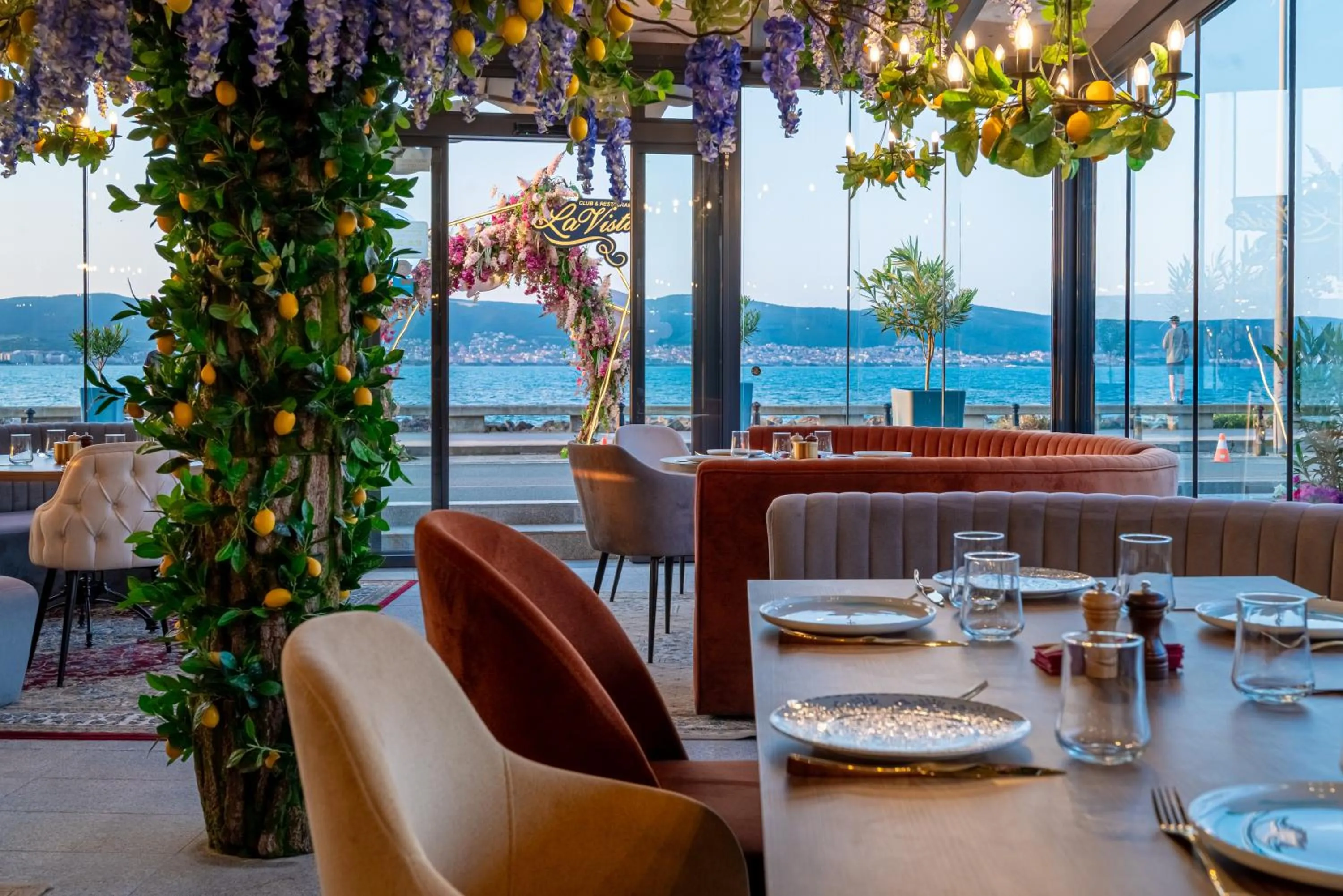 Restaurant/places to eat in Paradiso Dreams Hotel